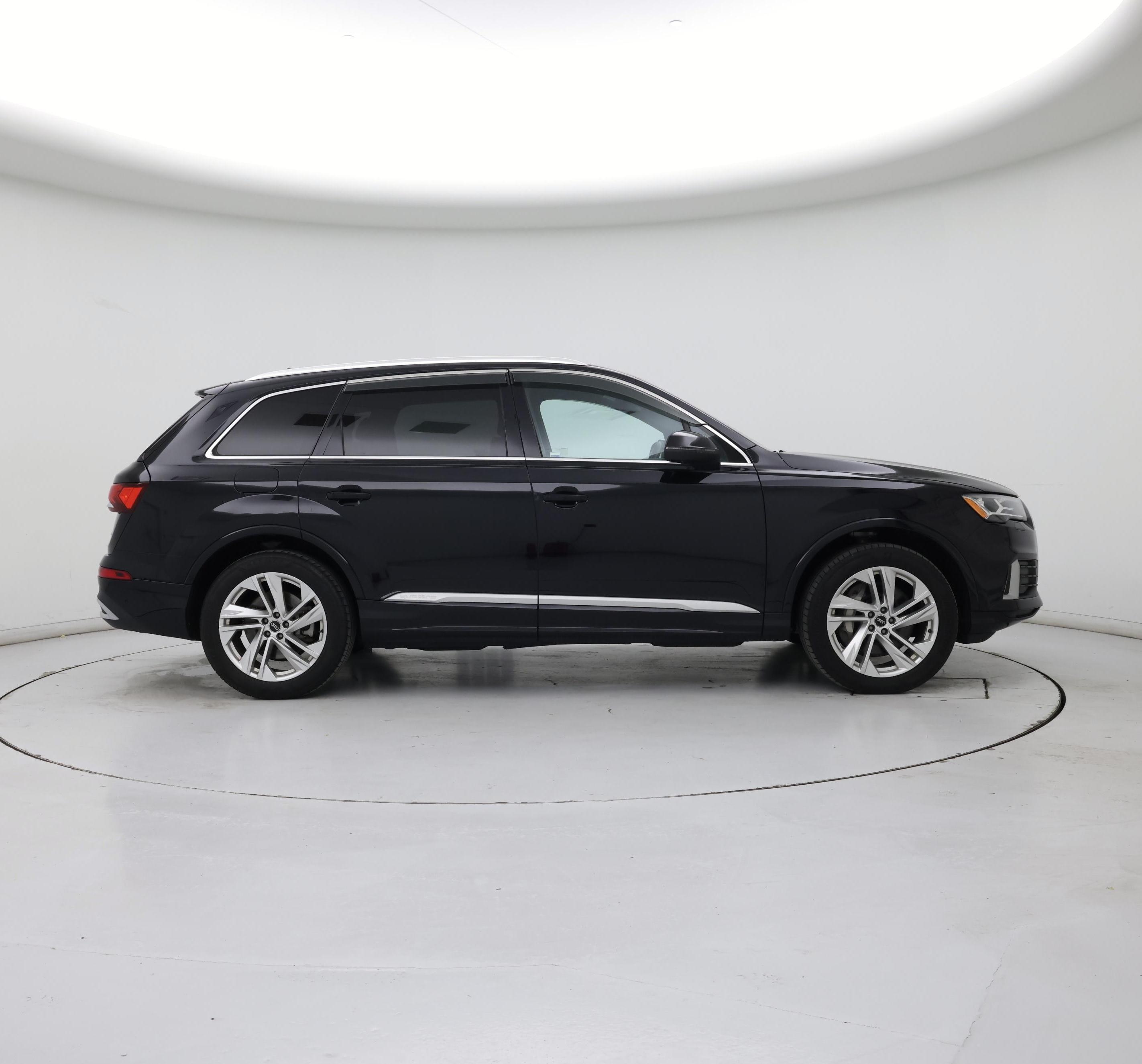 Thumbnail: 2021 Audi Q7 - 7