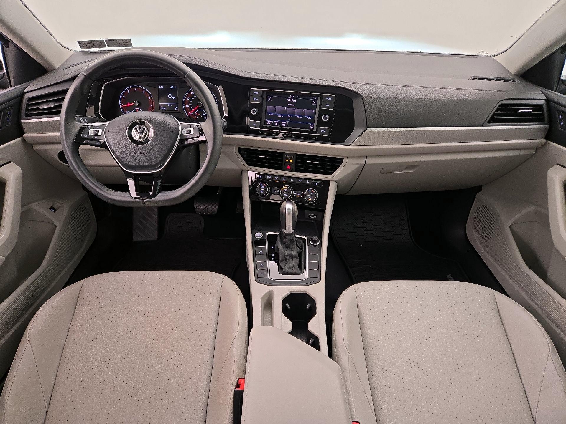 Thumbnail: 2019 Volkswagen Jetta - 9