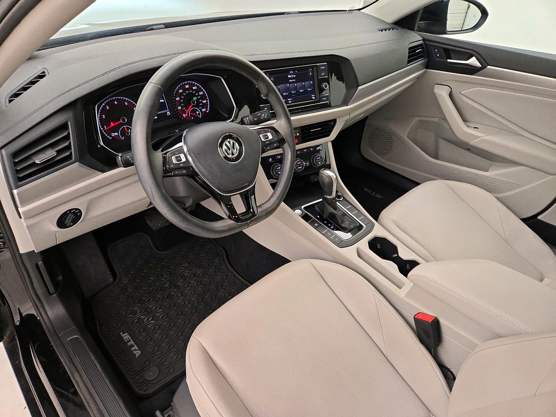 Thumbnail: 2019 Volkswagen Jetta - 11