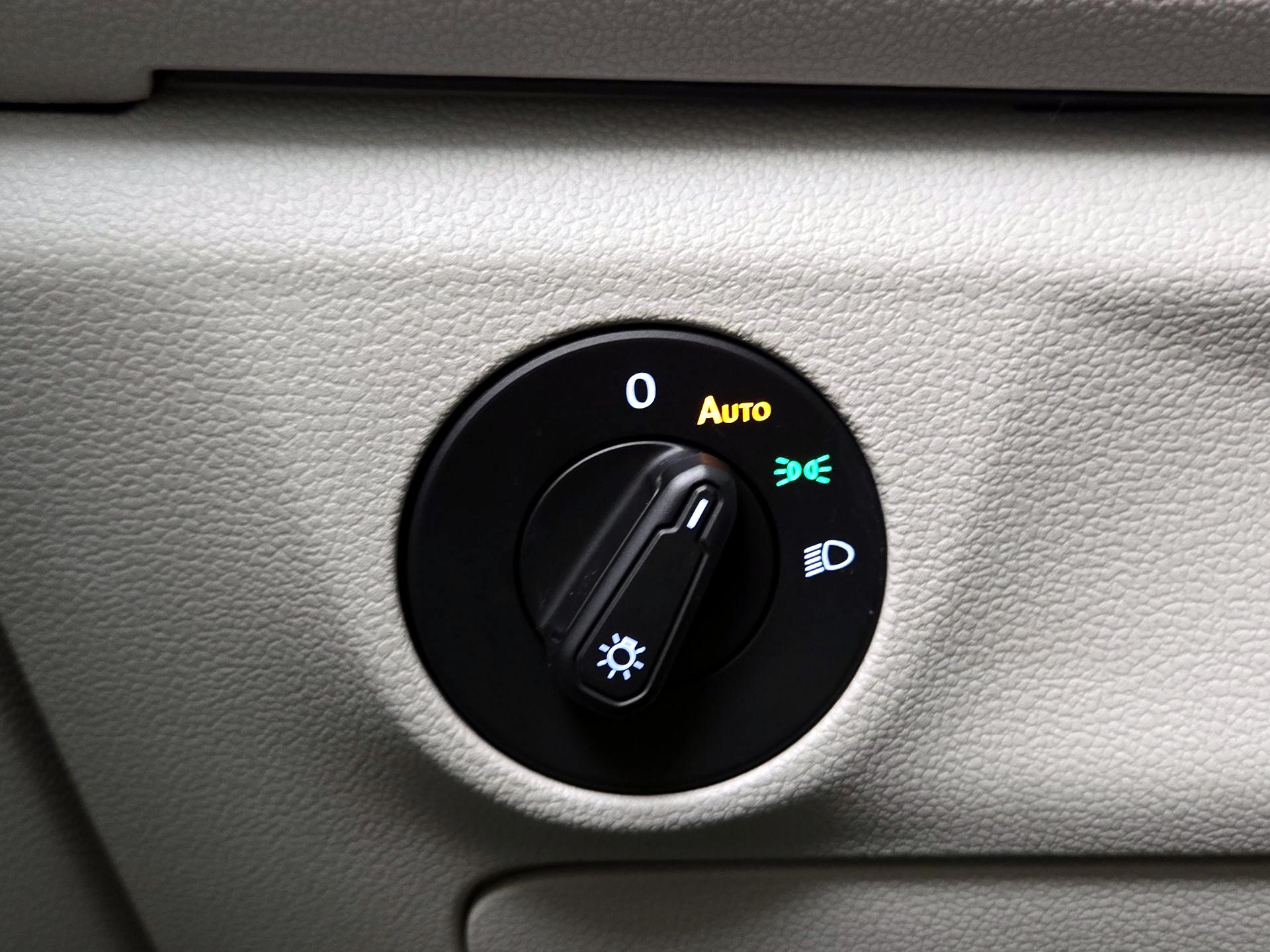 Thumbnail: 2019 Volkswagen Jetta - 13