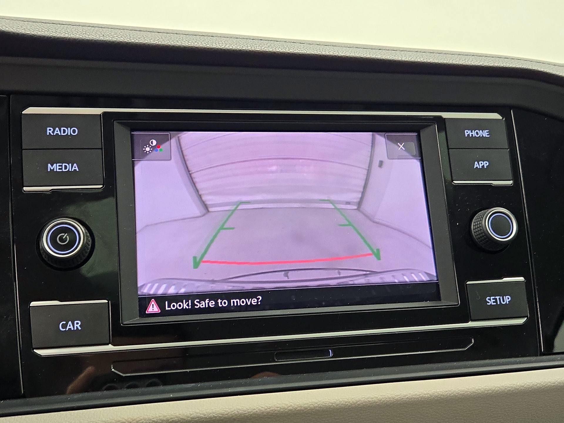 Thumbnail: 2019 Volkswagen Jetta - 14