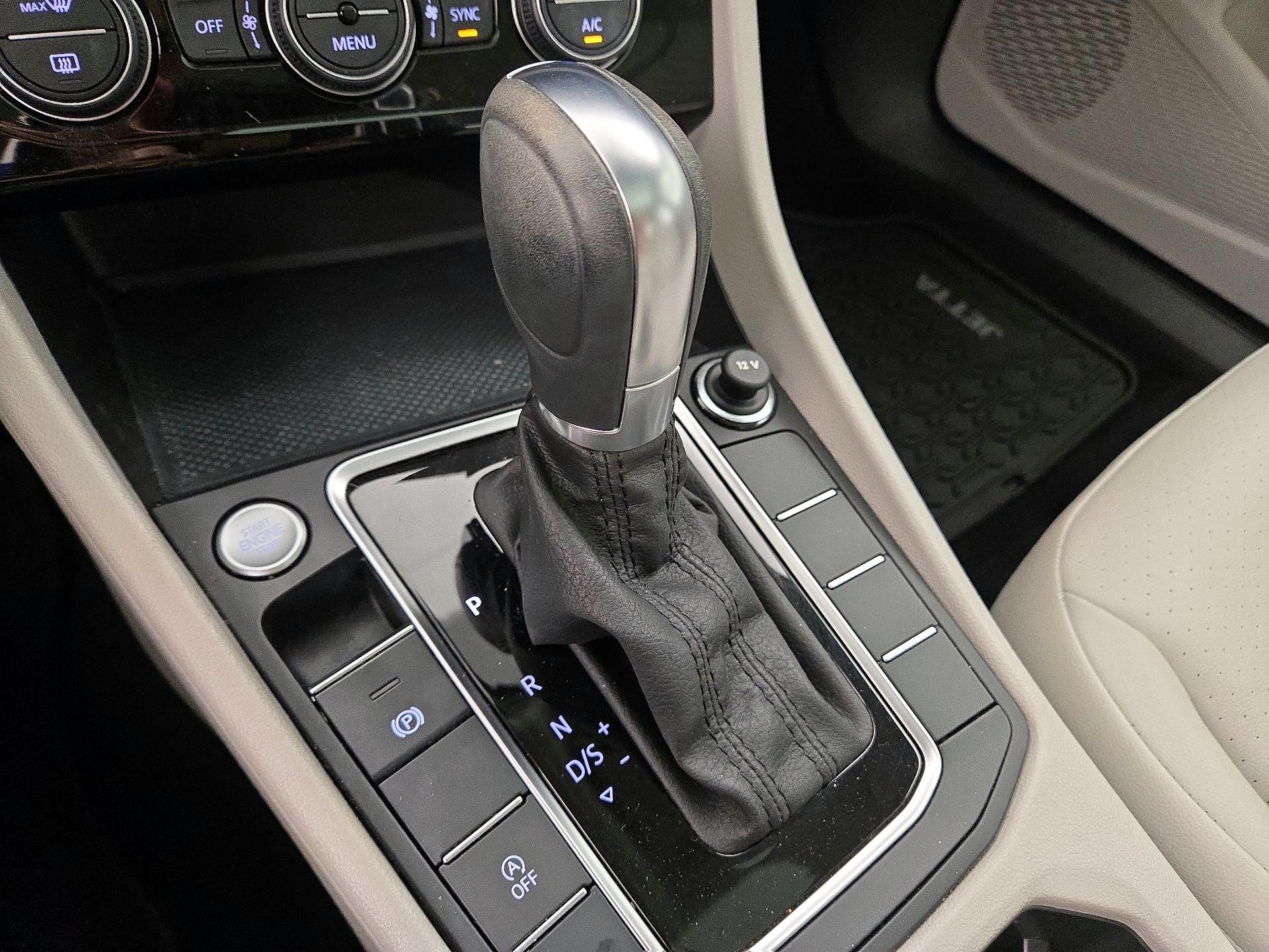 Thumbnail: 2019 Volkswagen Jetta - 17