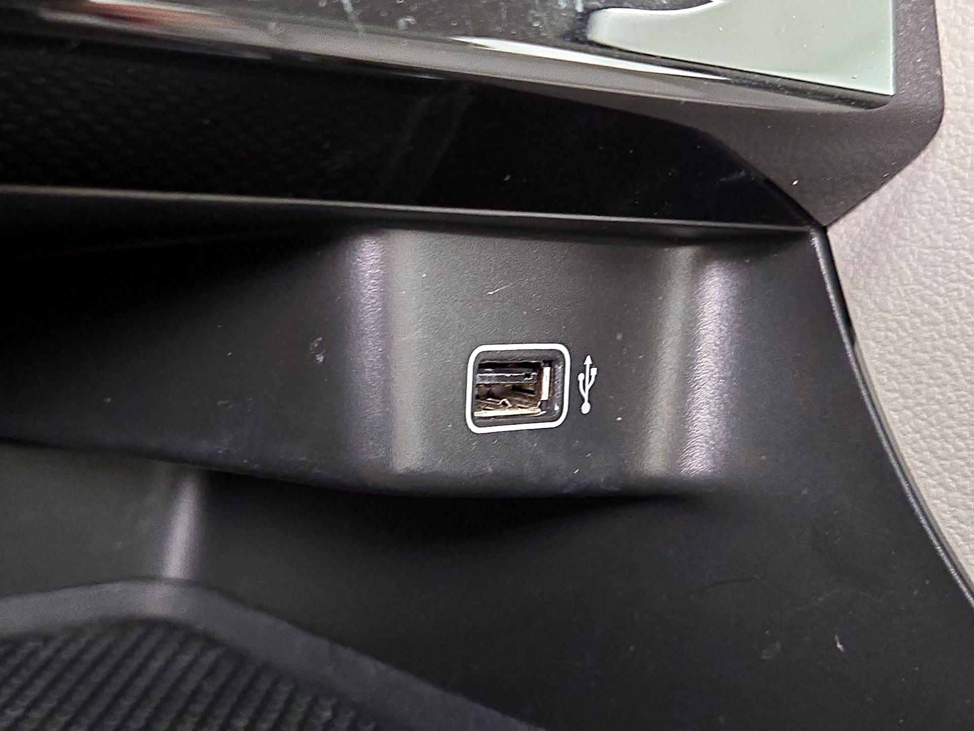 Thumbnail: 2019 Volkswagen Jetta - 18