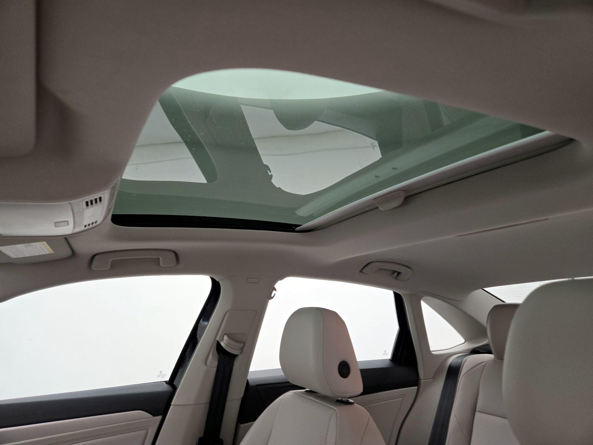 Thumbnail: 2019 Volkswagen Jetta - 19