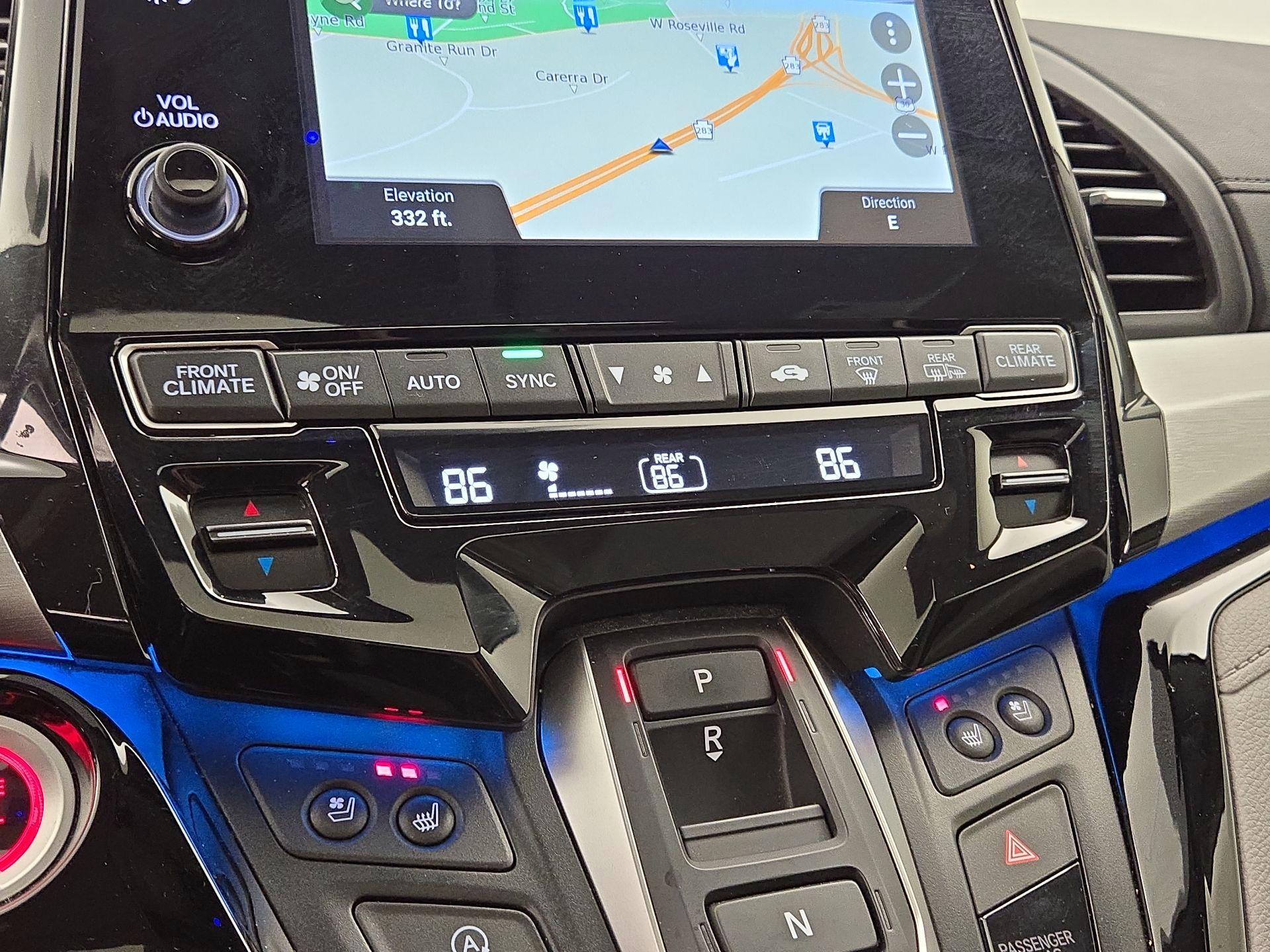 Thumbnail: 2018 Honda Odyssey - 17