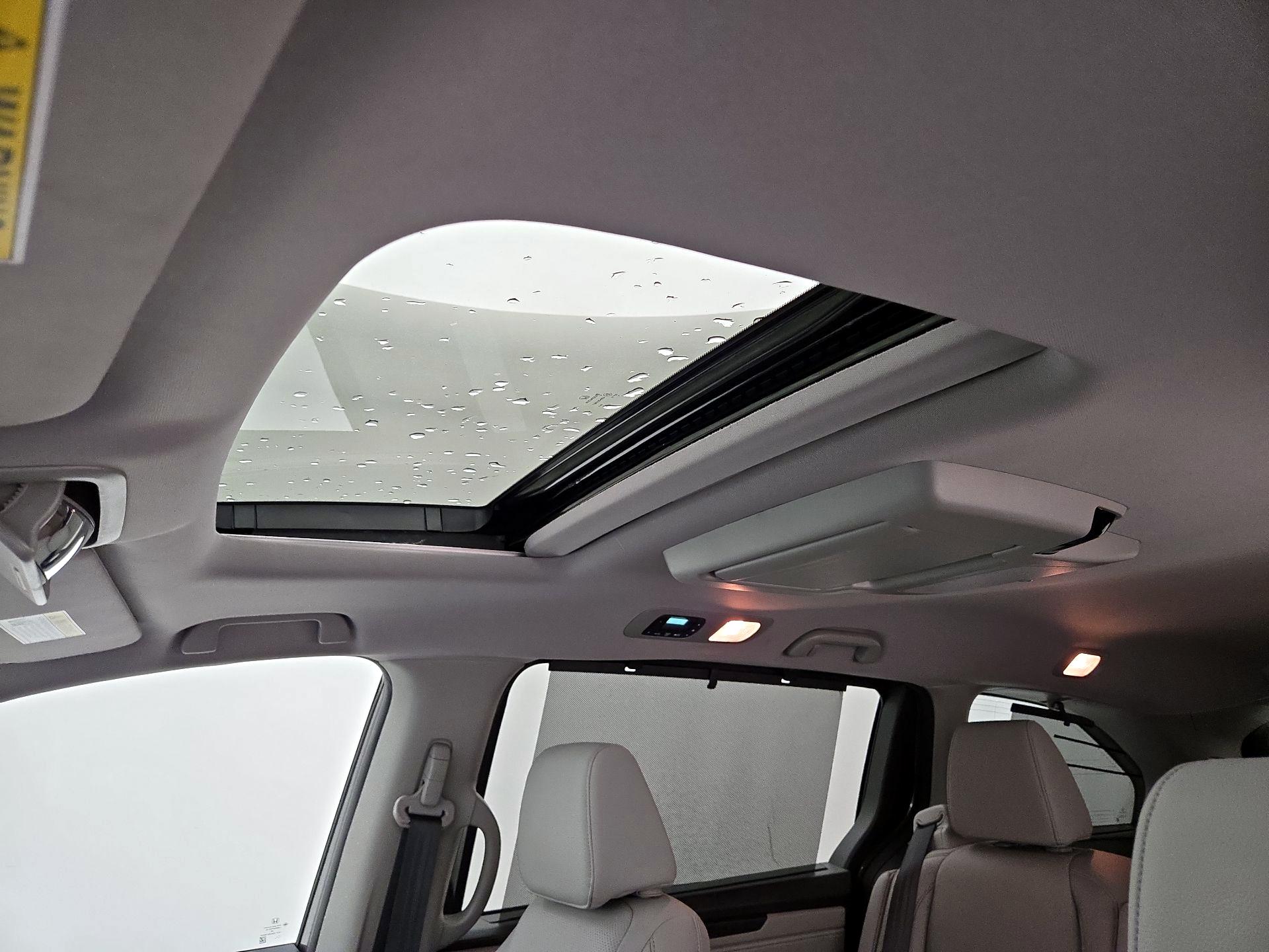 Thumbnail: 2018 Honda Odyssey - 20