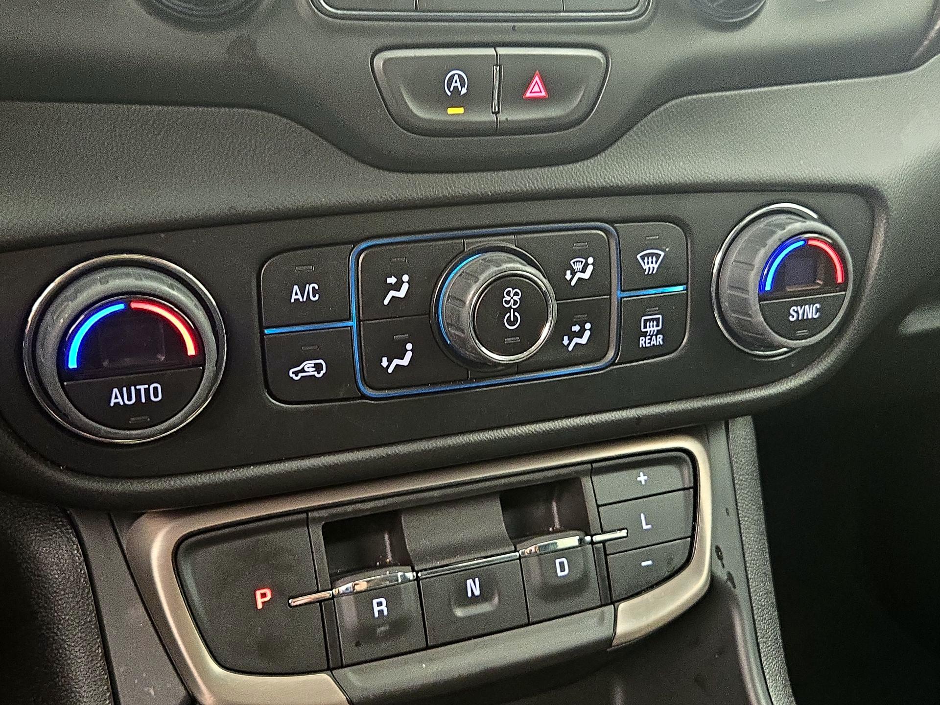 Thumbnail: 2022 GMC Terrain - 17