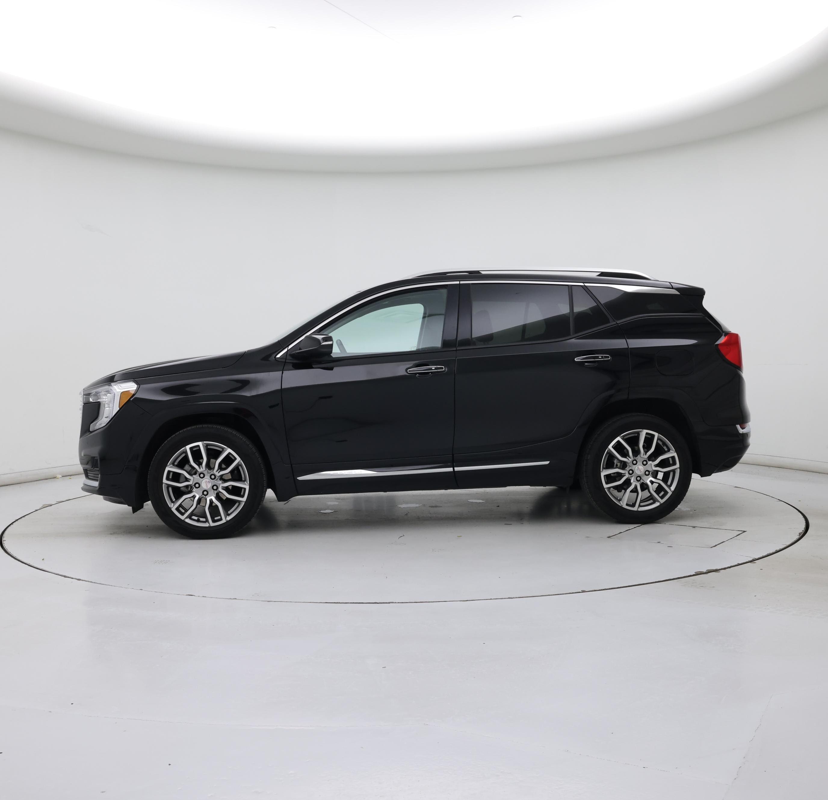Thumbnail: 2022 GMC Terrain - 3