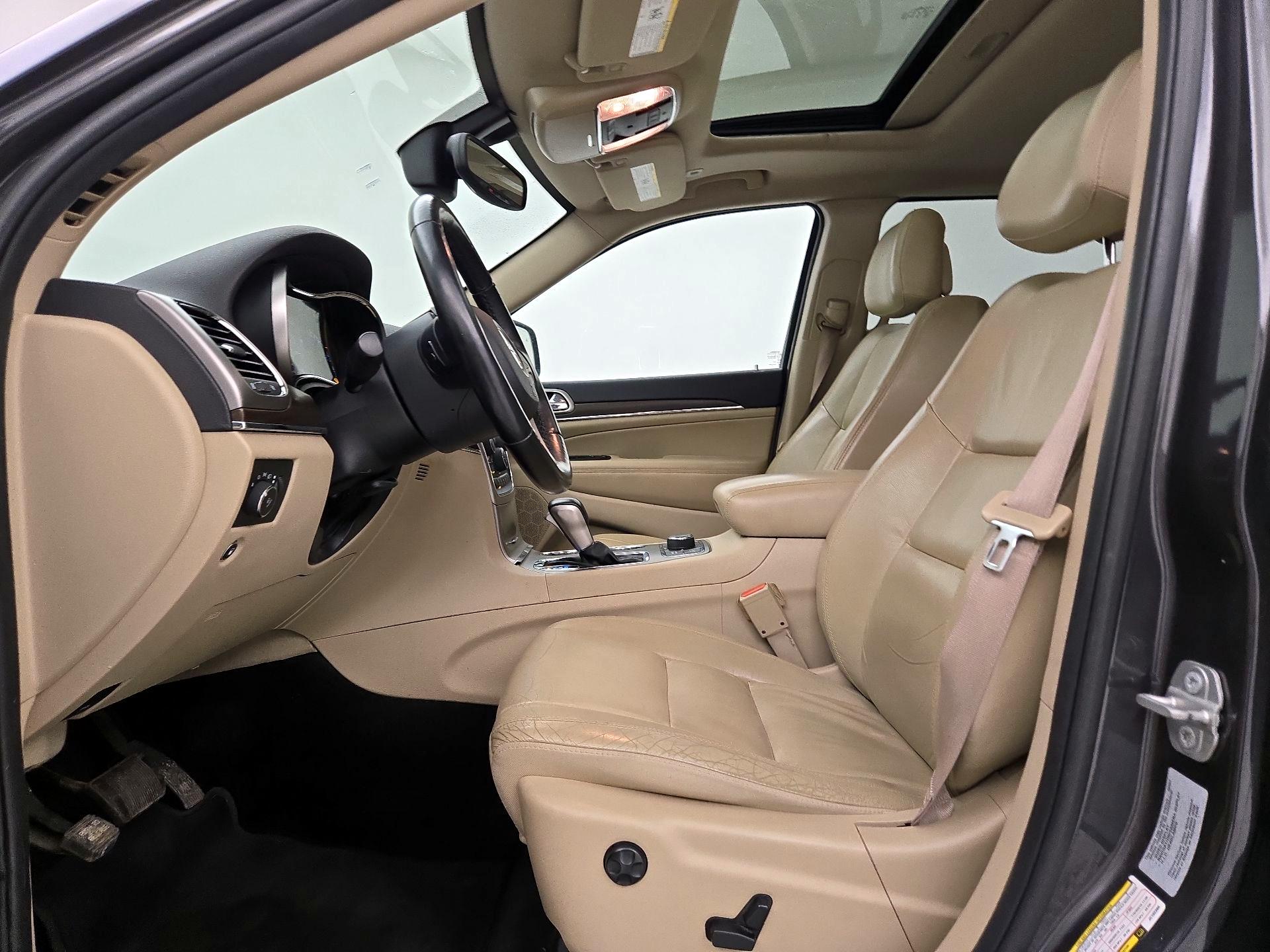 Thumbnail: 2018 Jeep Grand Cherokee - 11