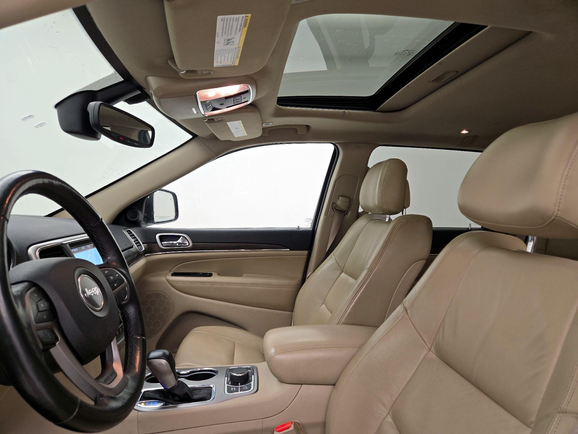 Thumbnail: 2018 Jeep Grand Cherokee - 19