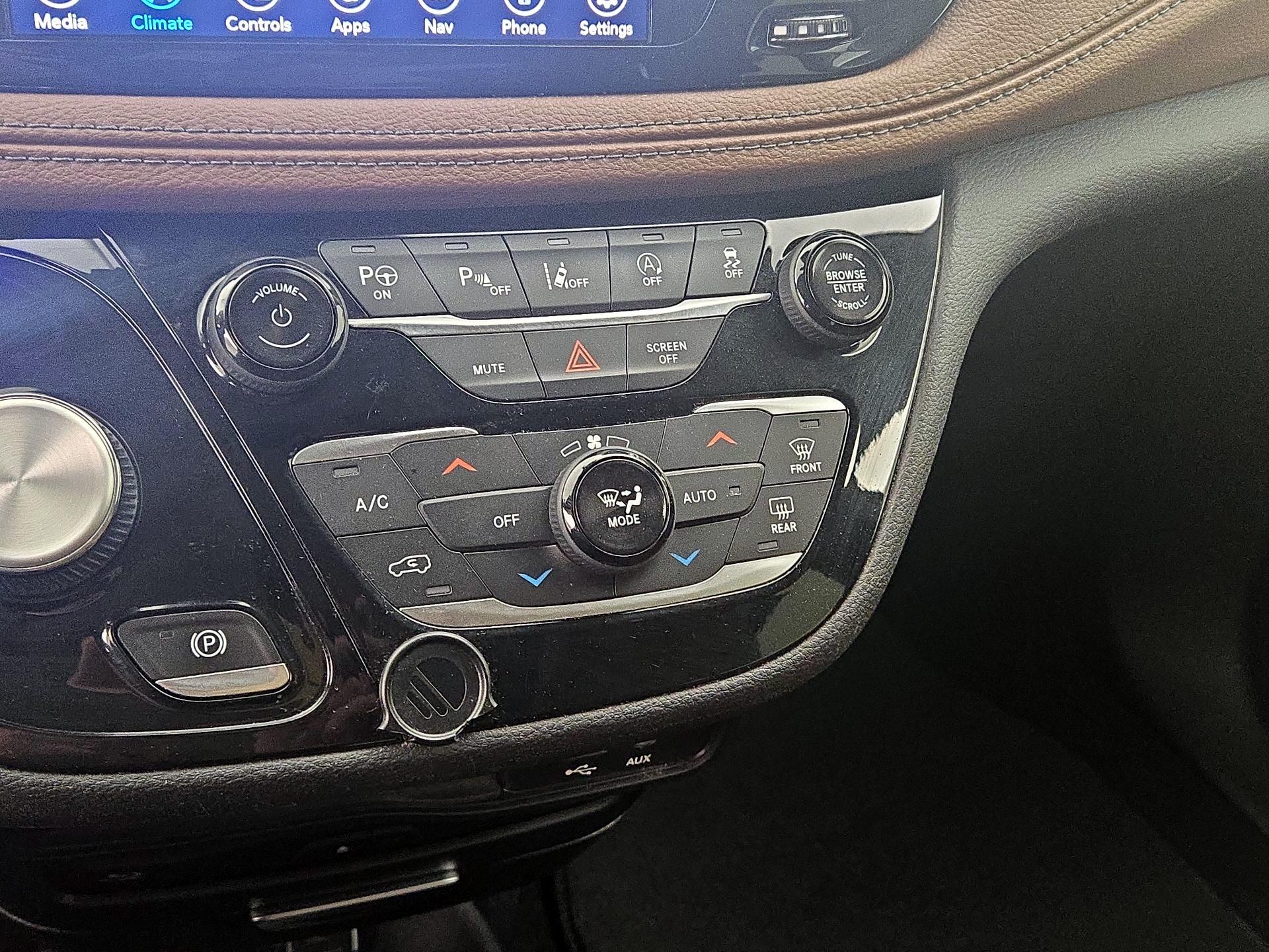 Thumbnail: 2019 Chrysler Pacifica - 17