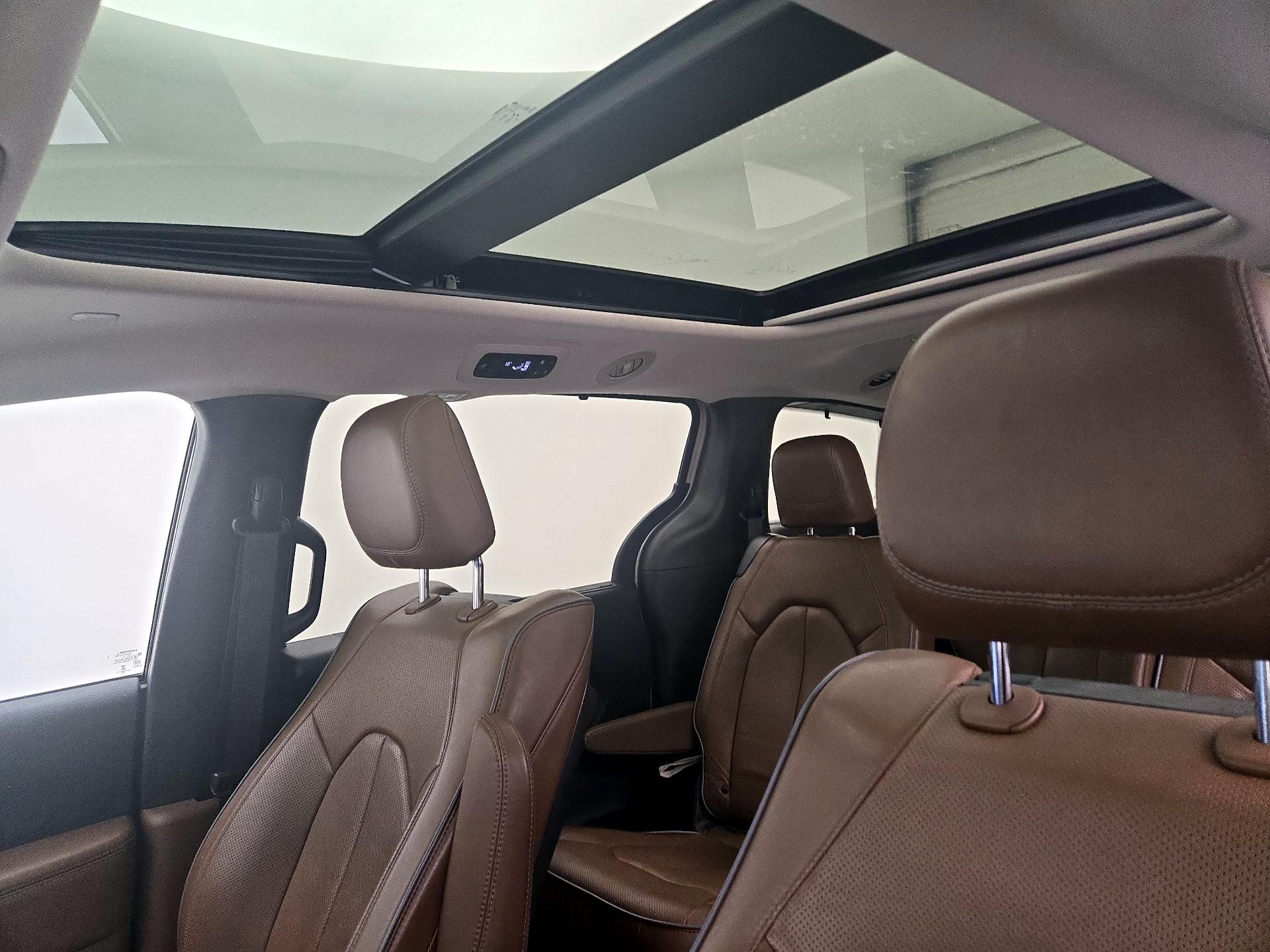 Thumbnail: 2019 Chrysler Pacifica - 20