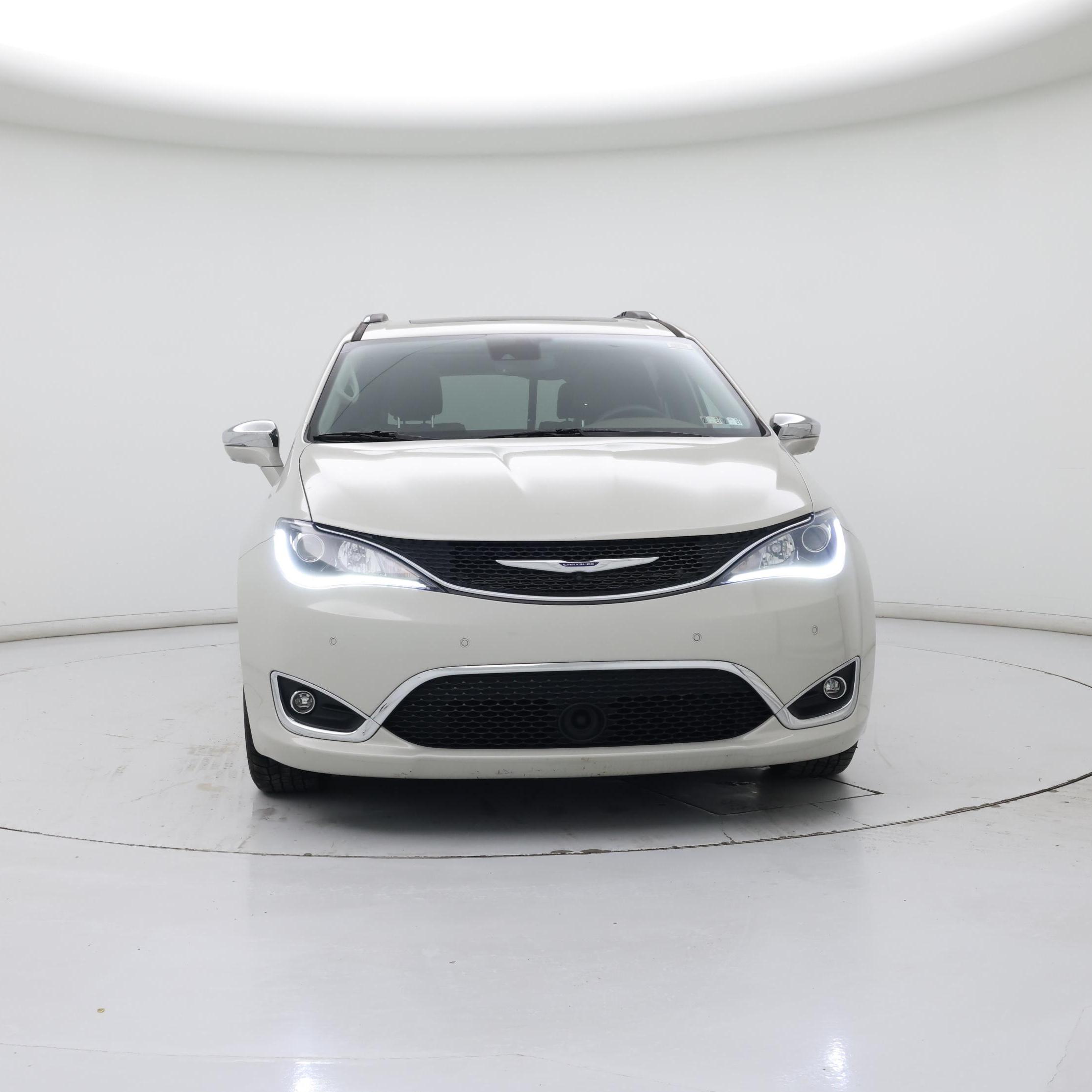 Thumbnail: 2019 Chrysler Pacifica - 5