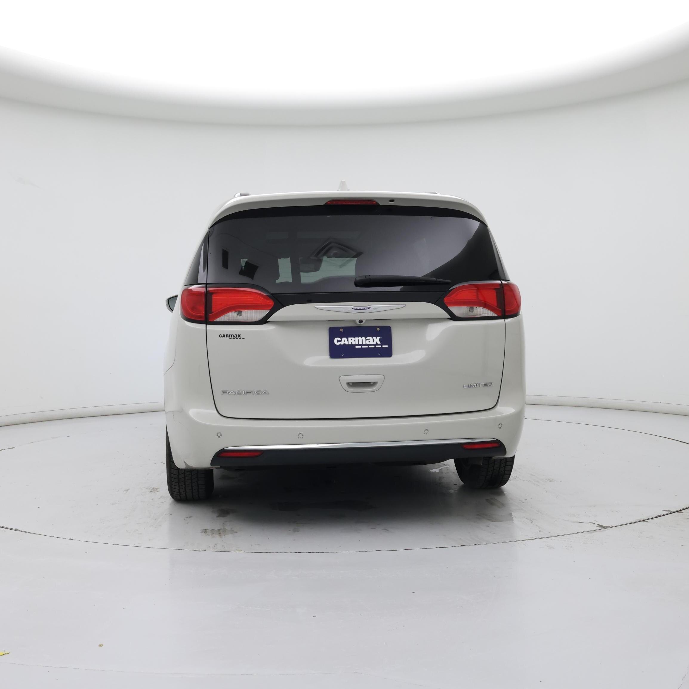 Thumbnail: 2019 Chrysler Pacifica - 6