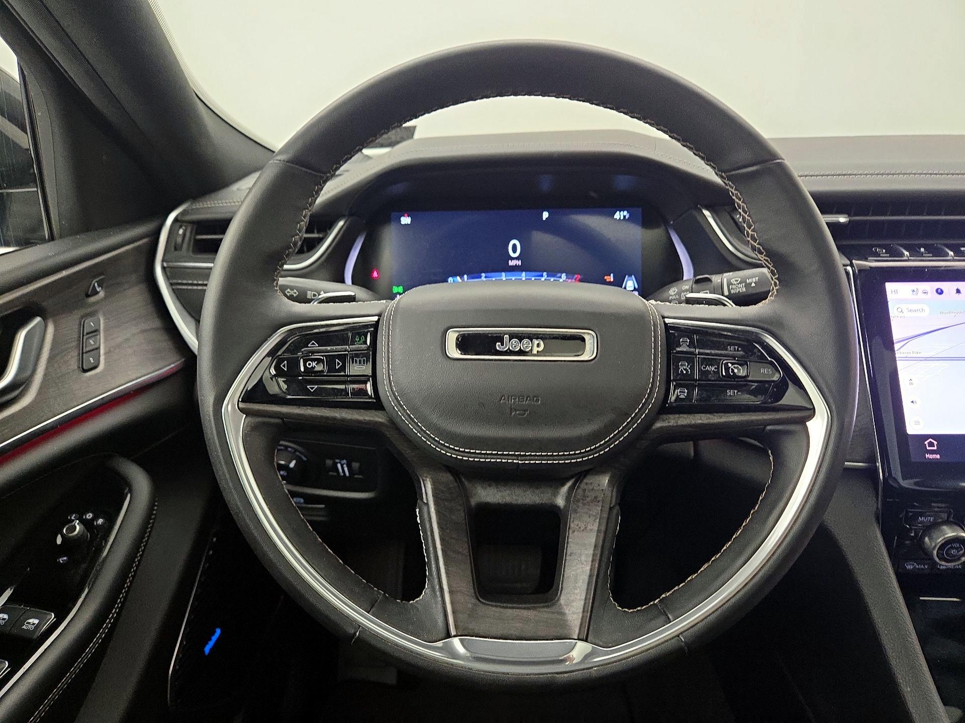 Thumbnail: 2022 Jeep Grand Cherokee - 10