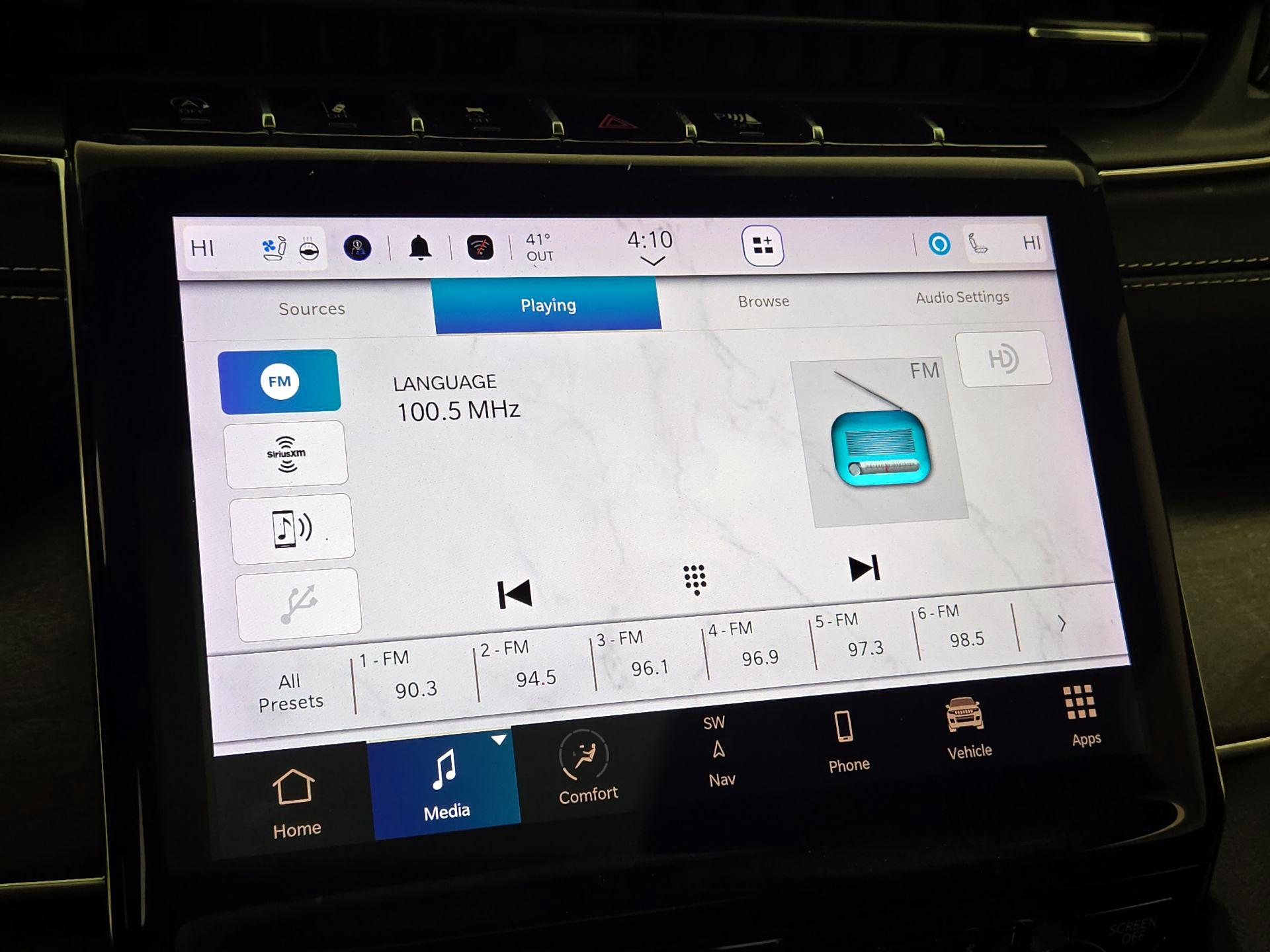 Thumbnail: 2022 Jeep Grand Cherokee - 16