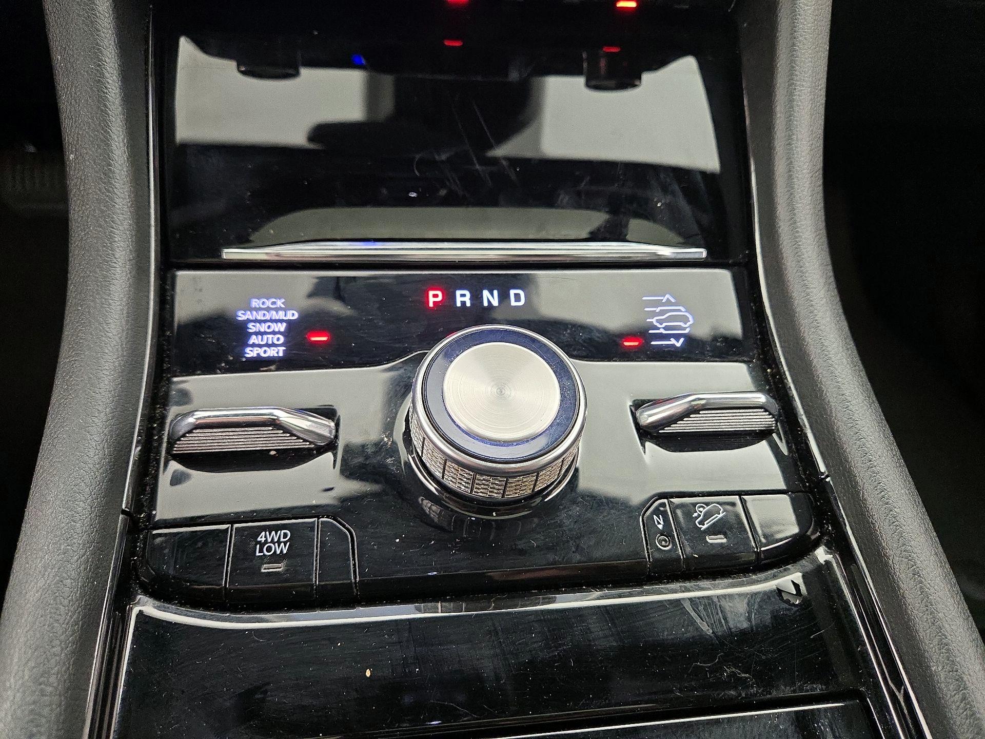 Thumbnail: 2022 Jeep Grand Cherokee - 18