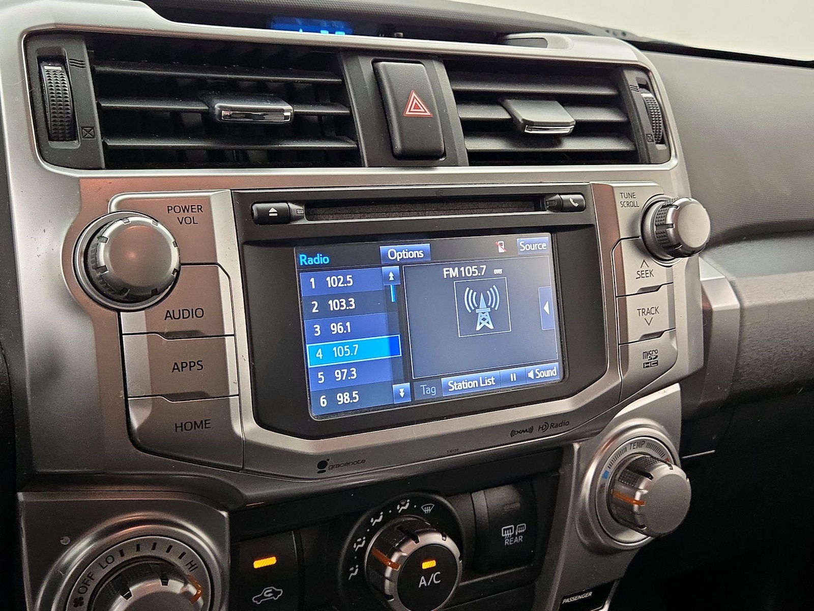 2018 Toyota 4Runner SR5 - Photo 17