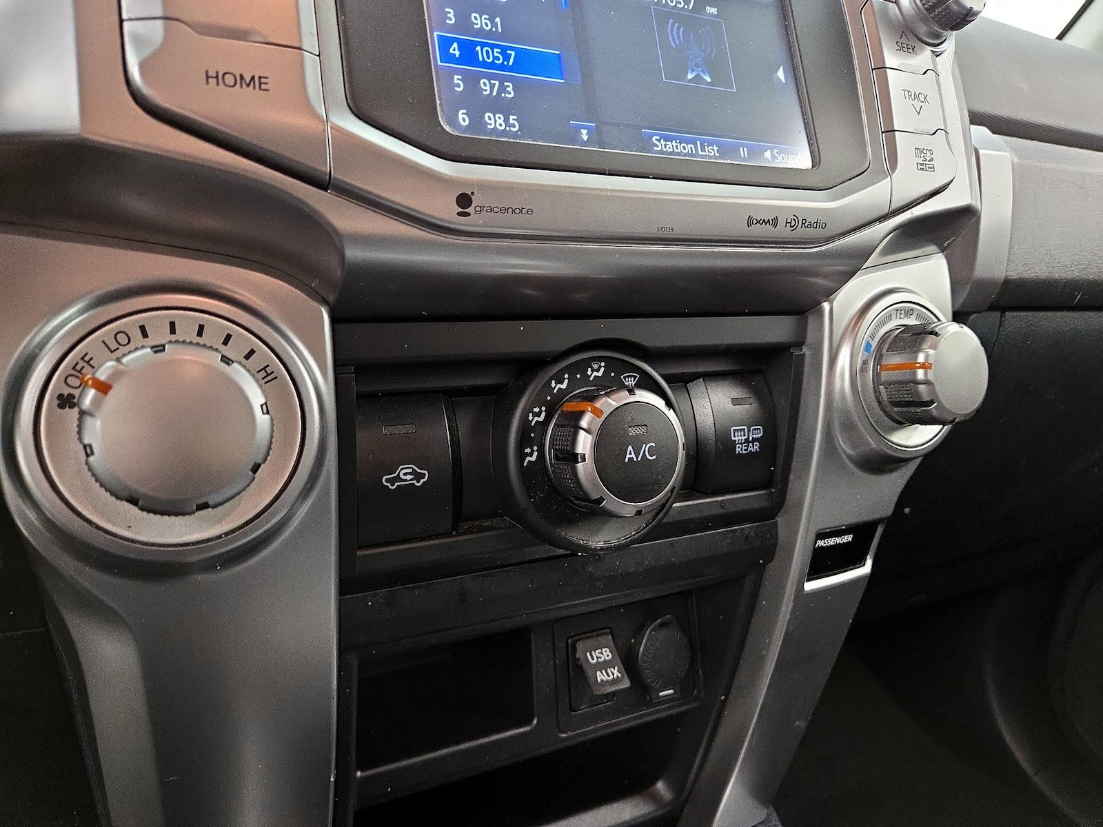 2018 Toyota 4Runner SR5 - Photo 18
