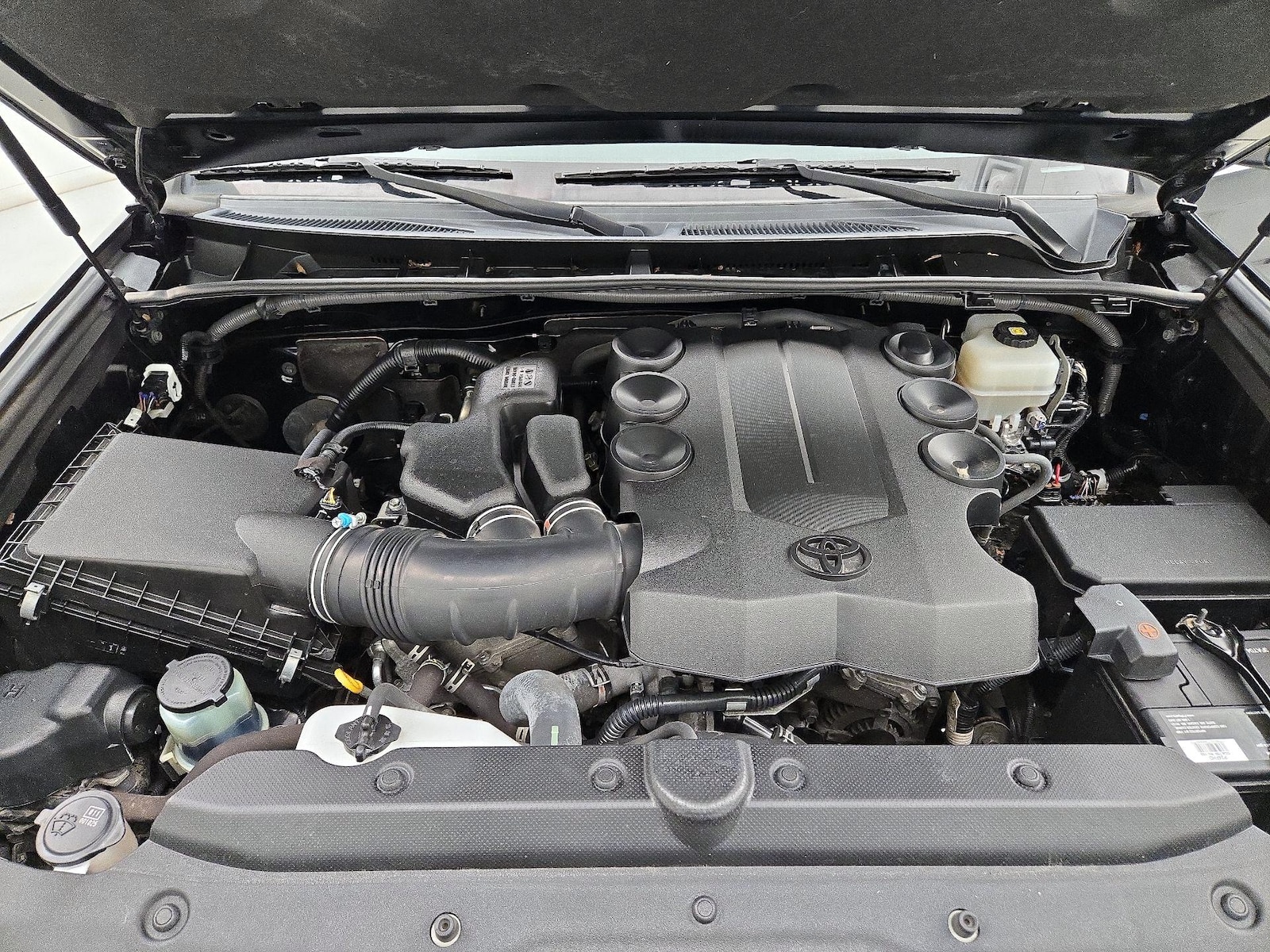 2018 Toyota 4Runner SR5 - Photo 23