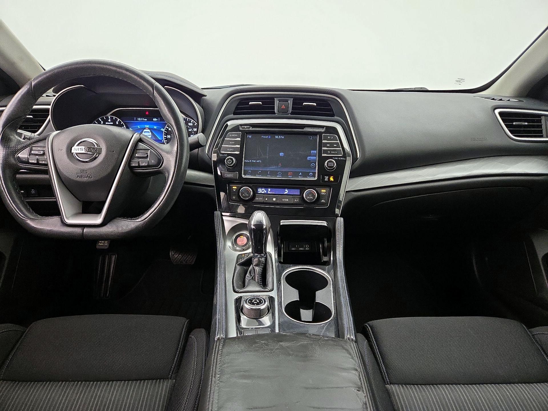 Thumbnail: 2017 Nissan Maxima - 9