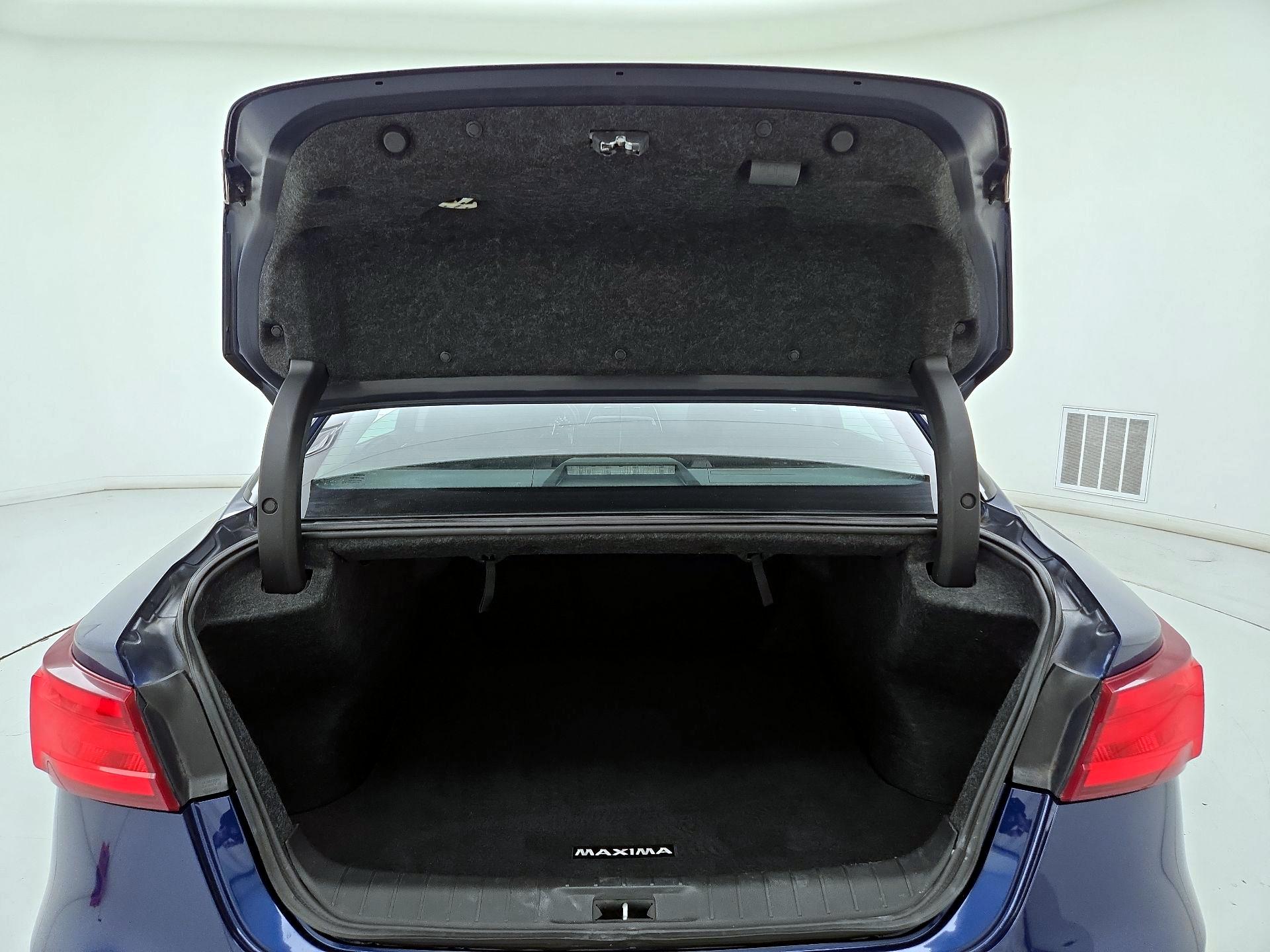 Thumbnail: 2017 Nissan Maxima - 20