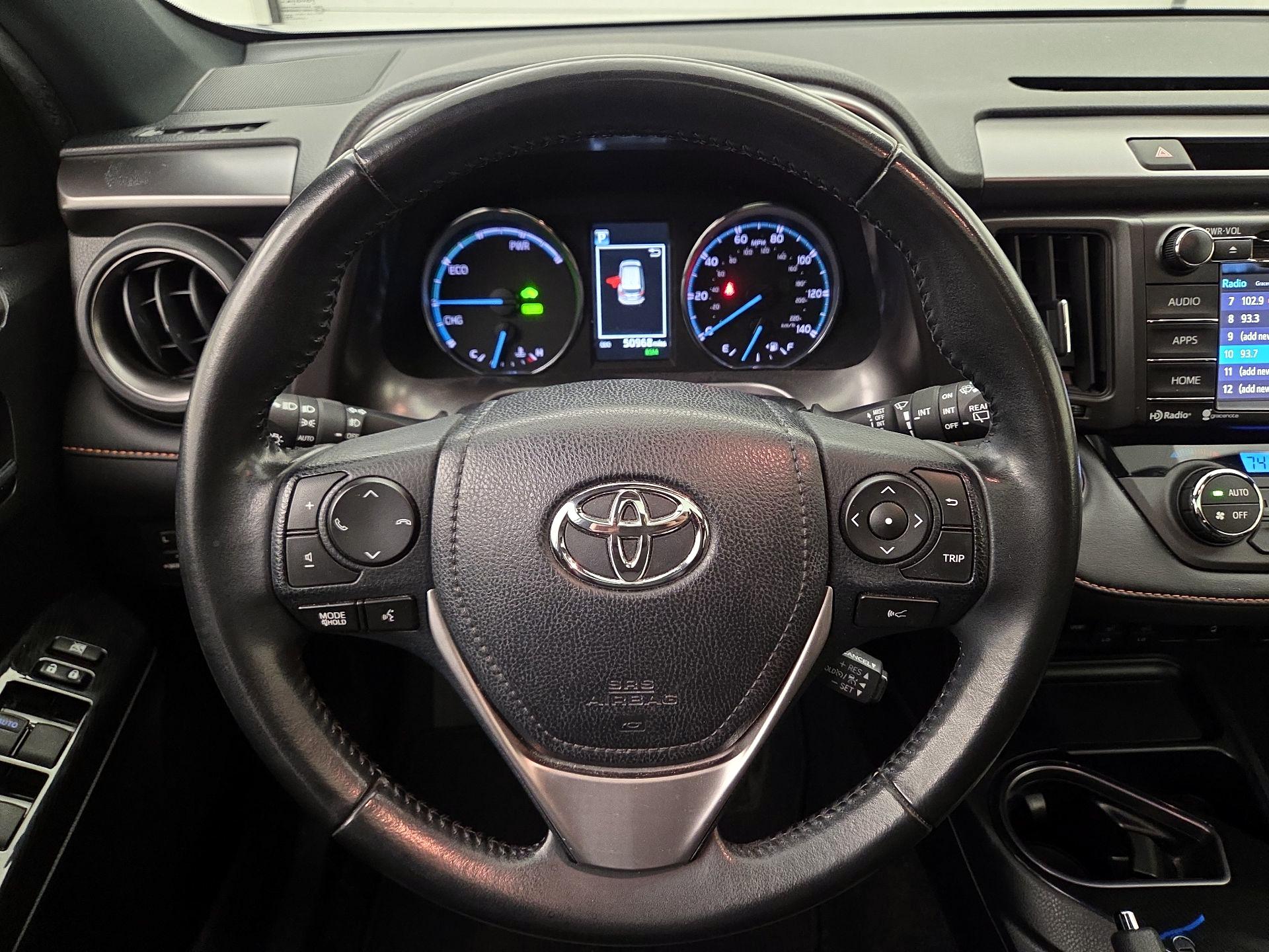 Thumbnail: 2018 Toyota RAV4 - 10