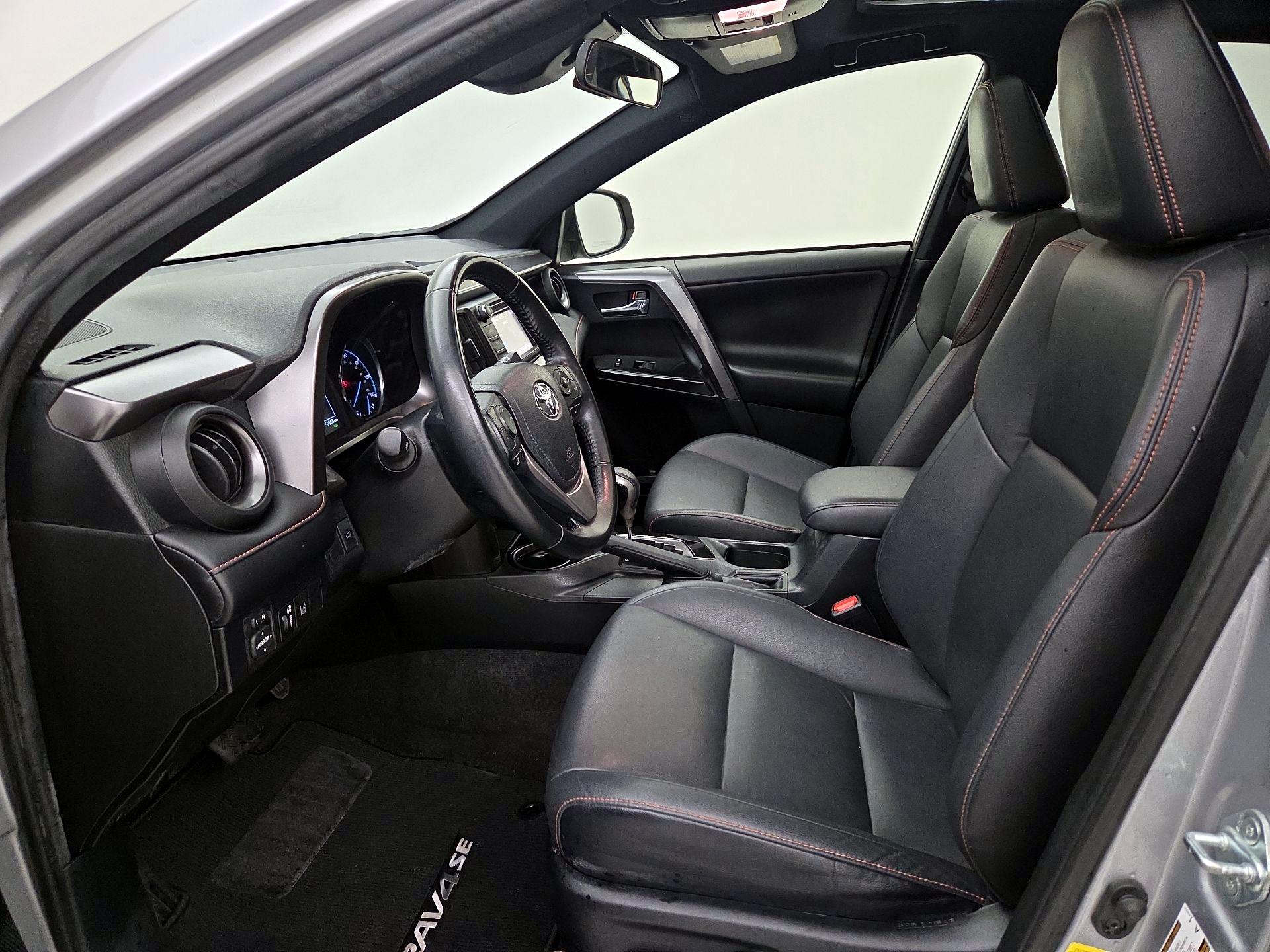 Thumbnail: 2018 Toyota RAV4 - 11