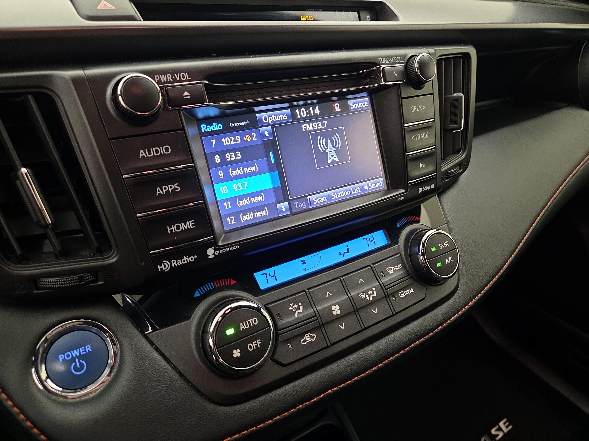 Thumbnail: 2018 Toyota RAV4 - 15