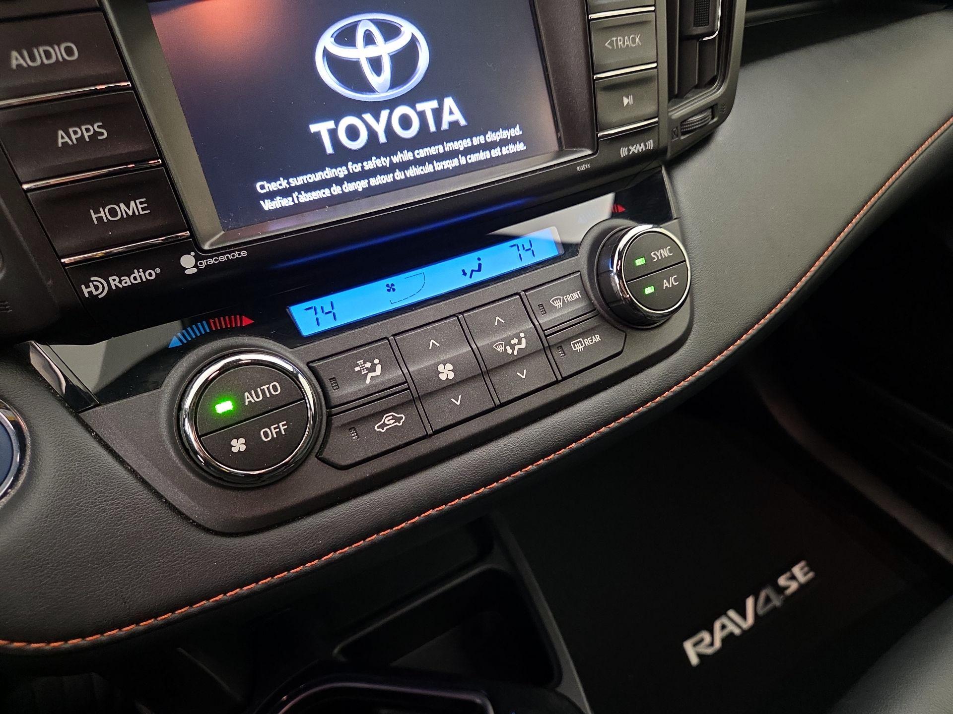 Thumbnail: 2018 Toyota RAV4 - 16