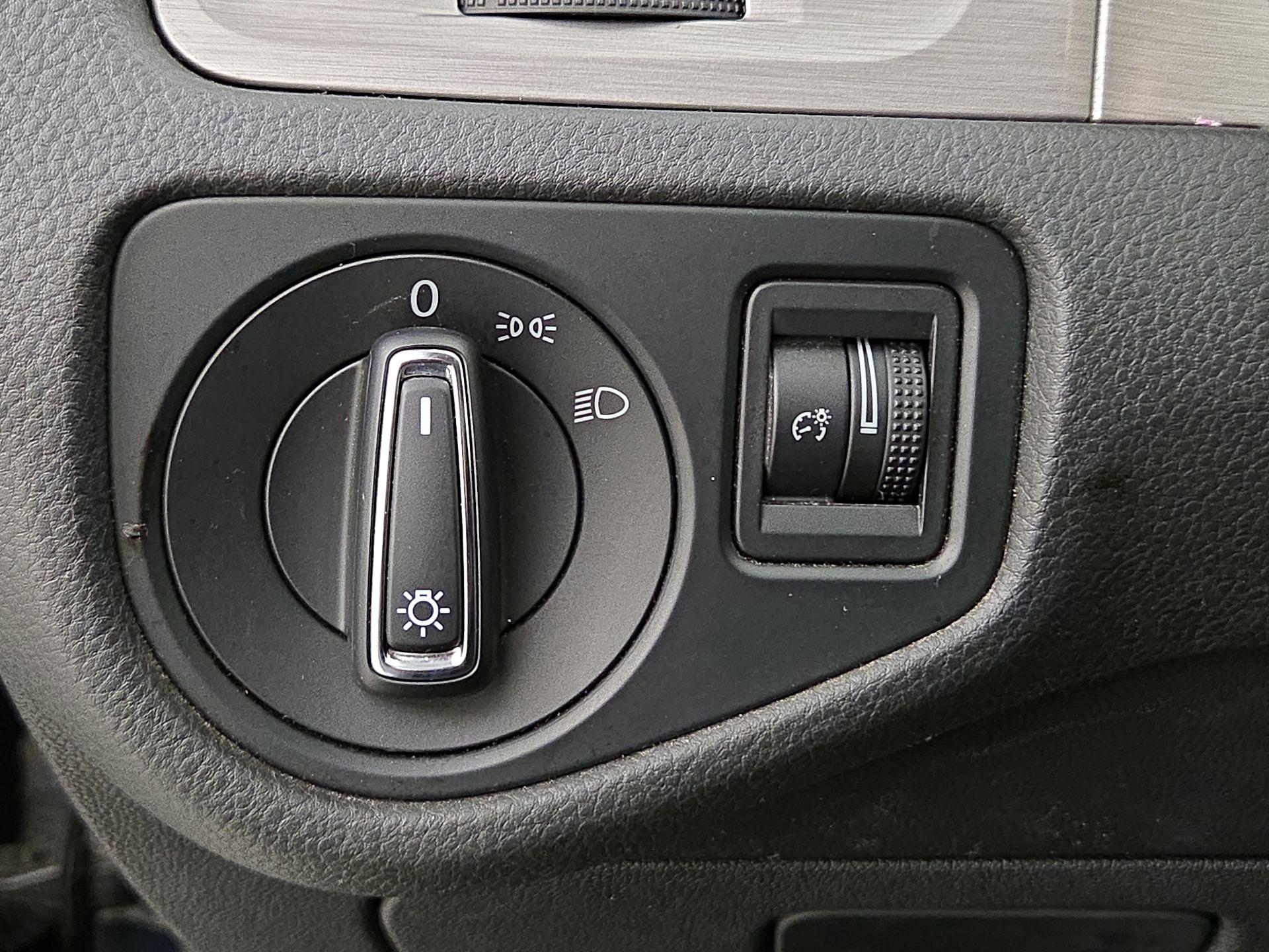 Thumbnail: 2017 Volkswagen Golf - 13