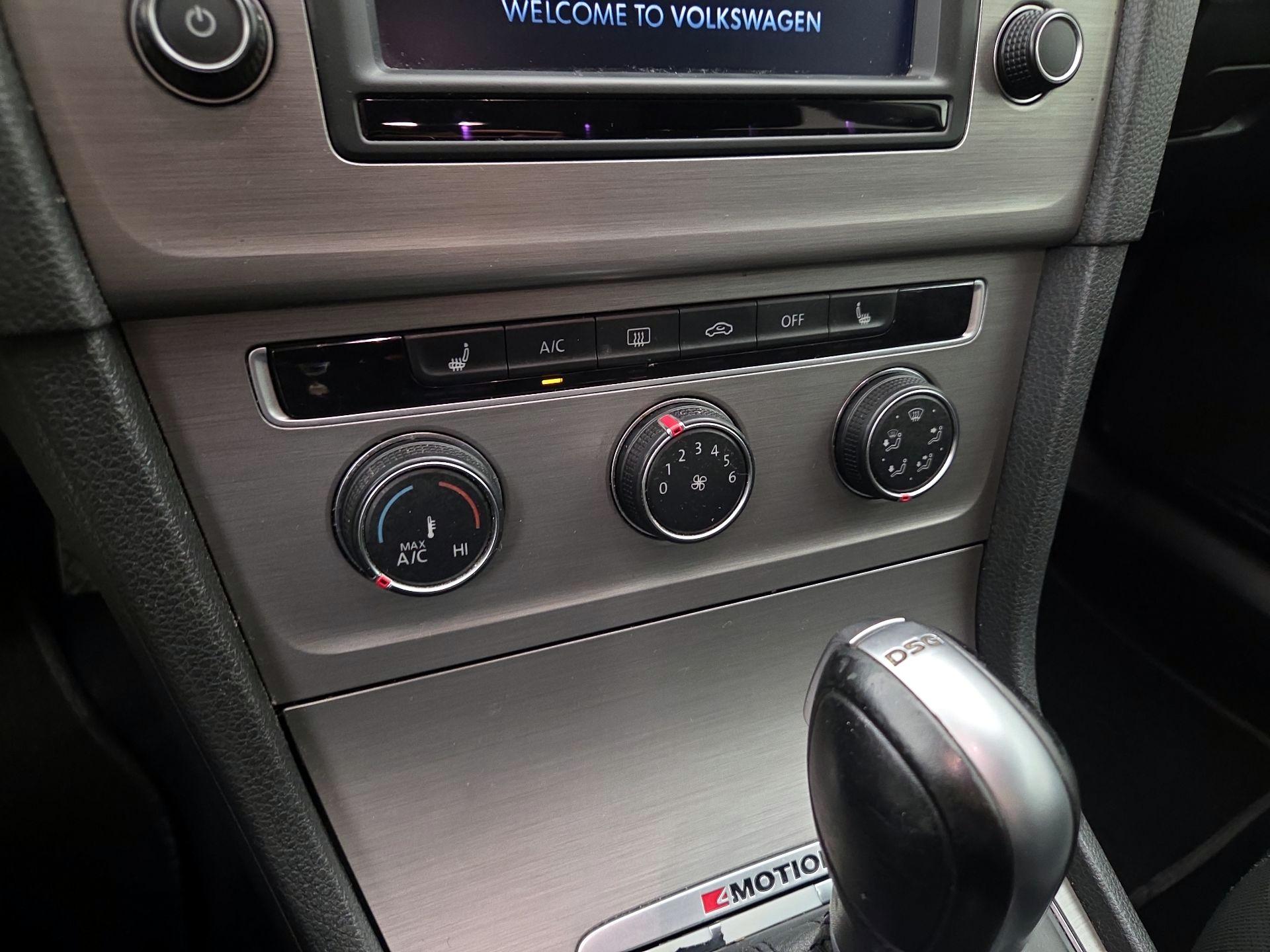 Thumbnail: 2017 Volkswagen Golf - 16