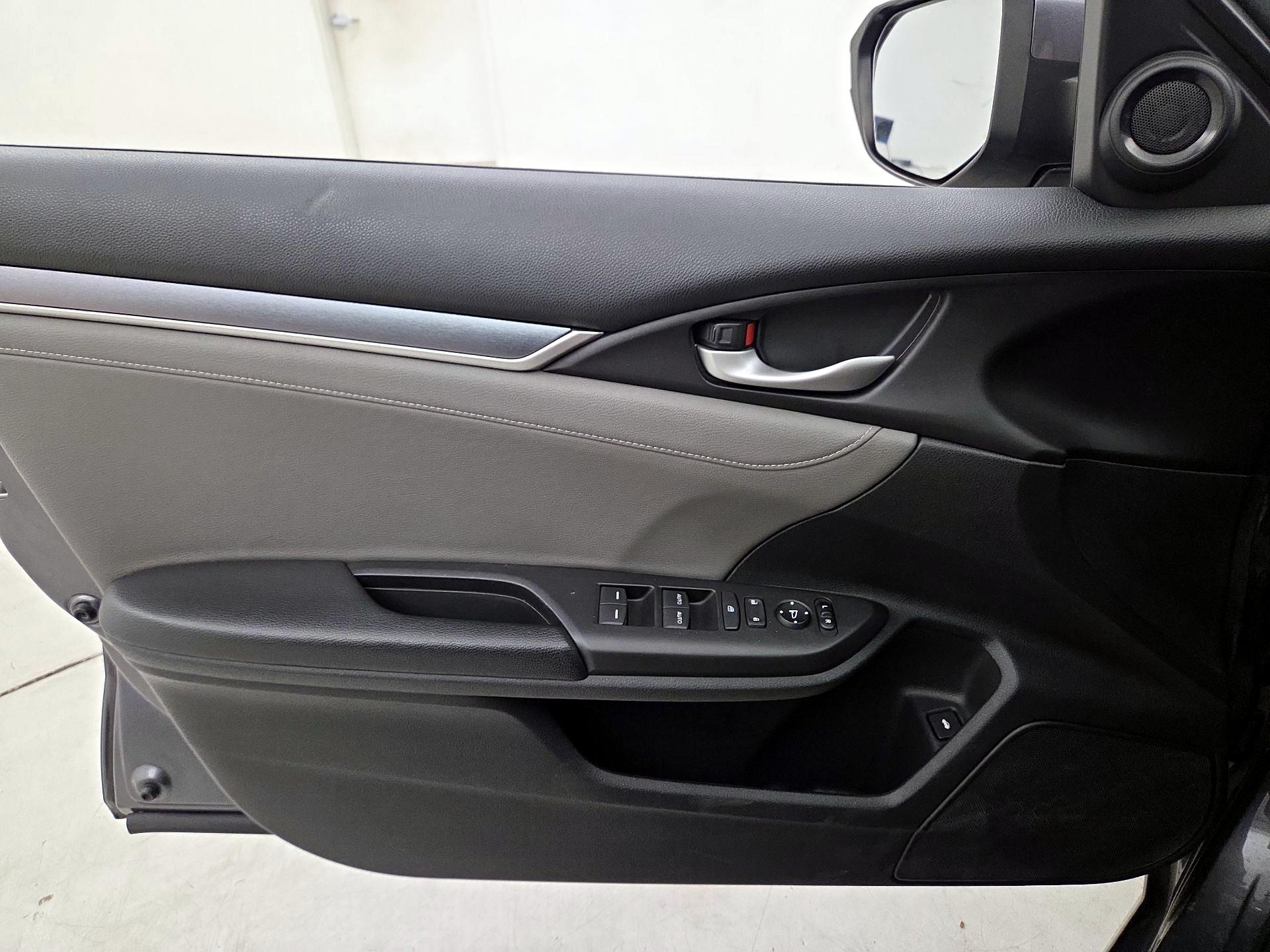 Thumbnail: 2018 Honda Civic - 12