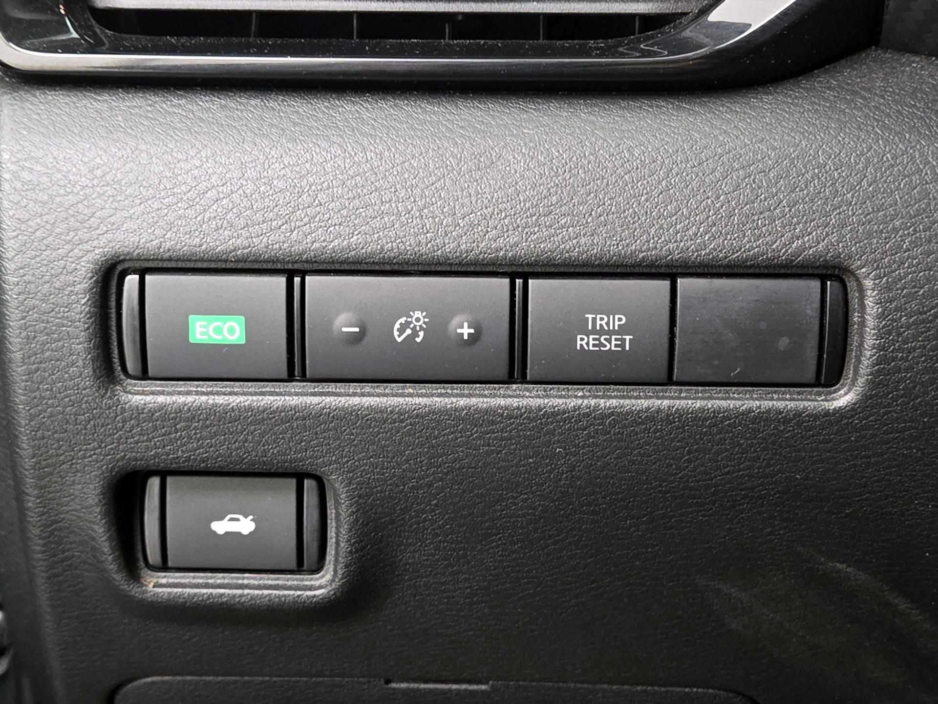 Thumbnail: 2020 Nissan Sentra - 13