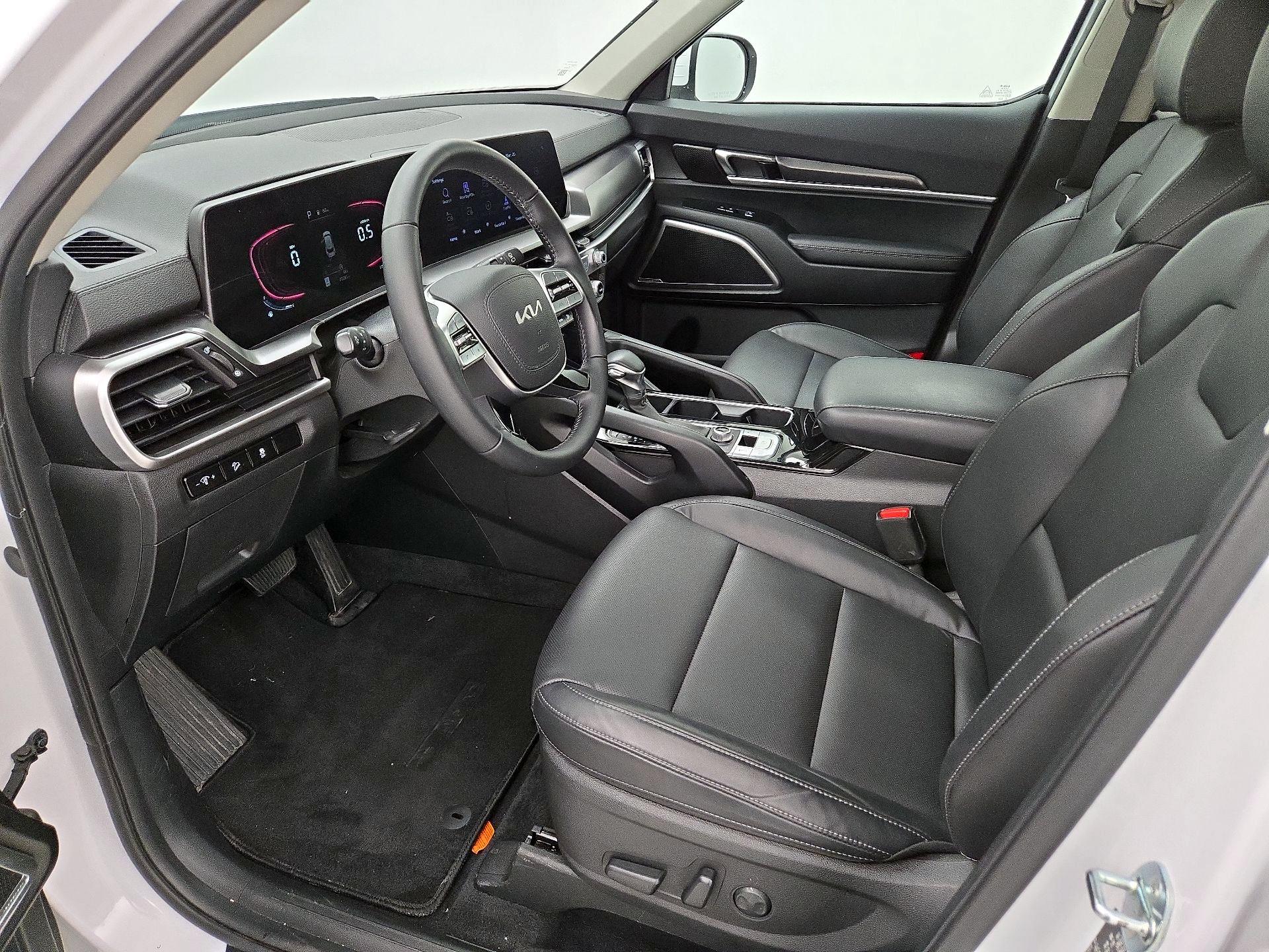 Thumbnail: 2023 Kia Telluride - 11