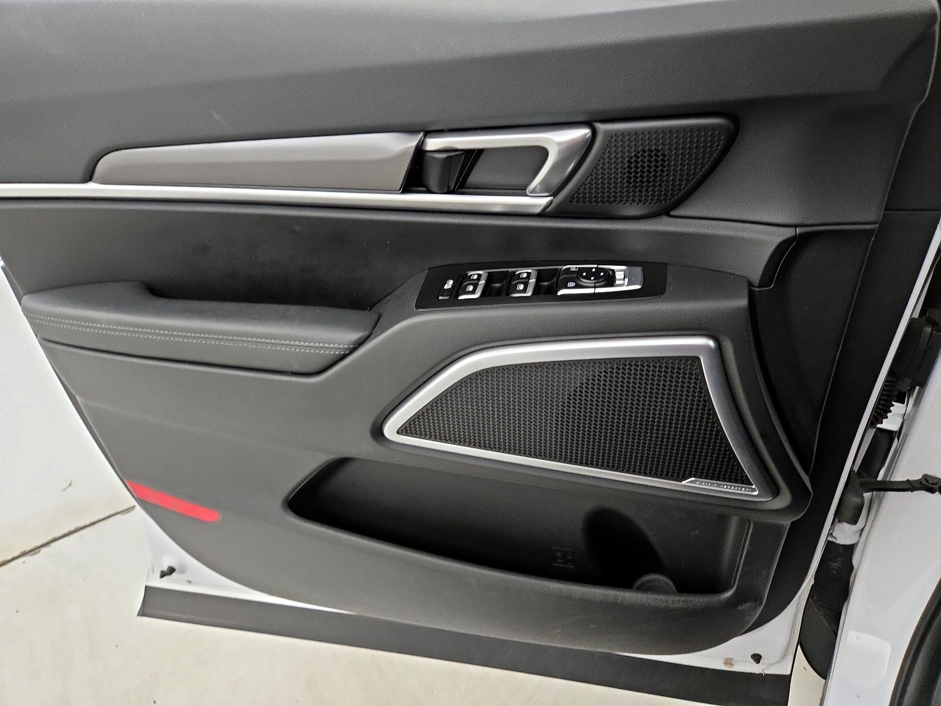 Thumbnail: 2023 Kia Telluride - 12