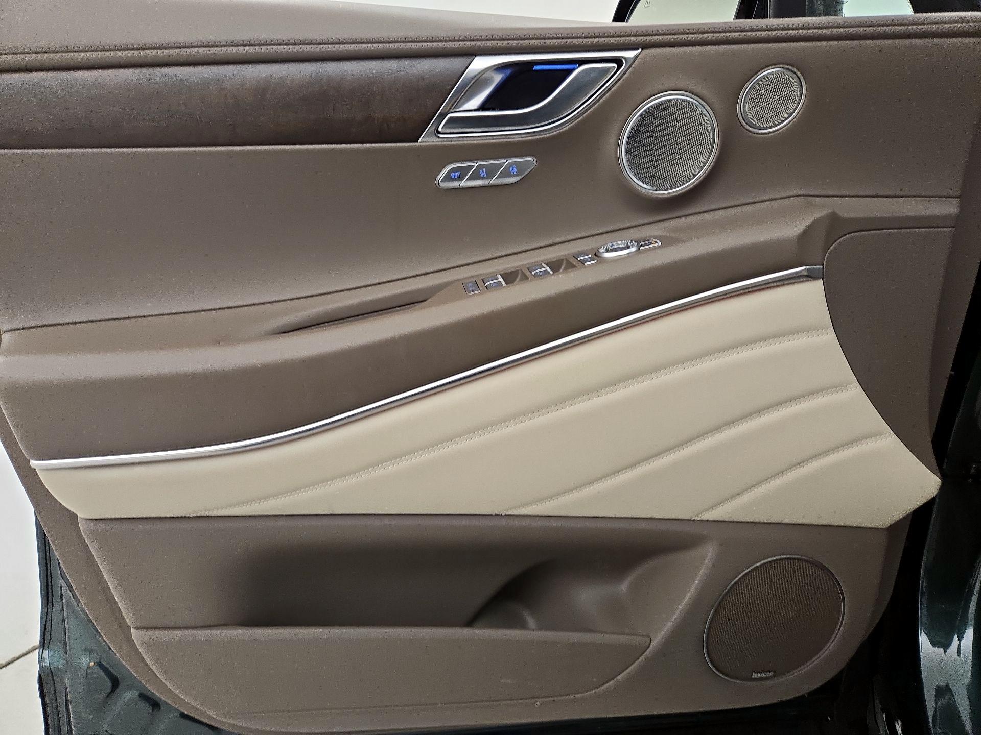 Thumbnail: 2022 Genesis GV80 - 12