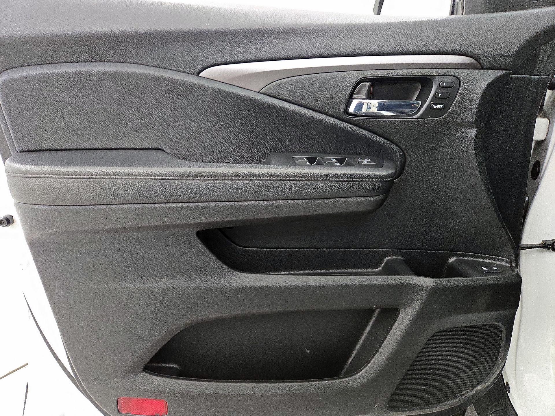 Thumbnail: 2021 Honda Pilot - 12
