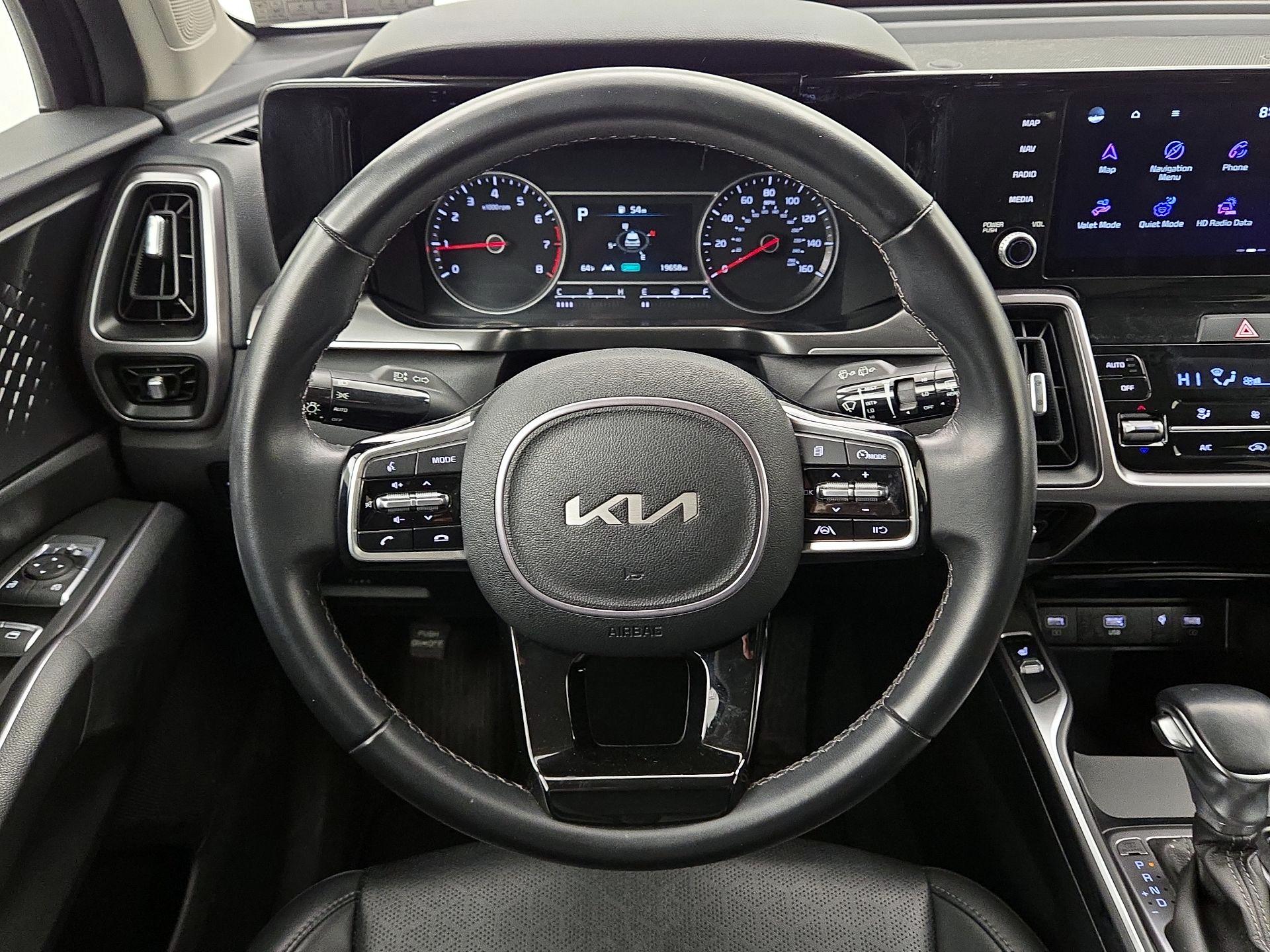 Thumbnail: 2023 Kia Sorento - 10
