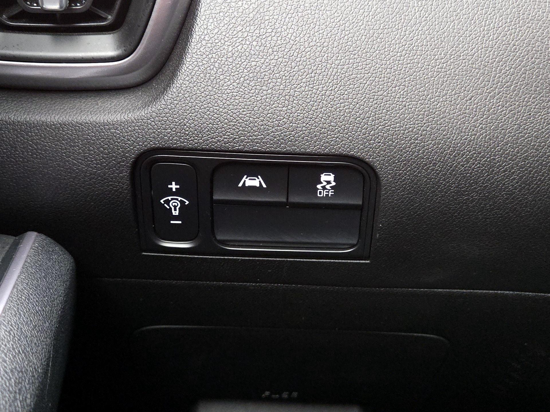 Thumbnail: 2023 Kia Sorento - 13