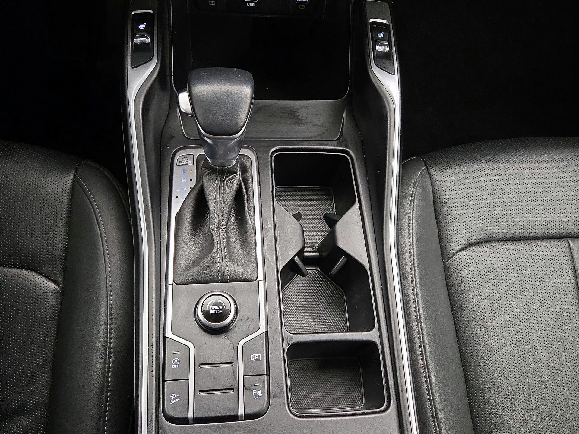 Thumbnail: 2023 Kia Sorento - 18