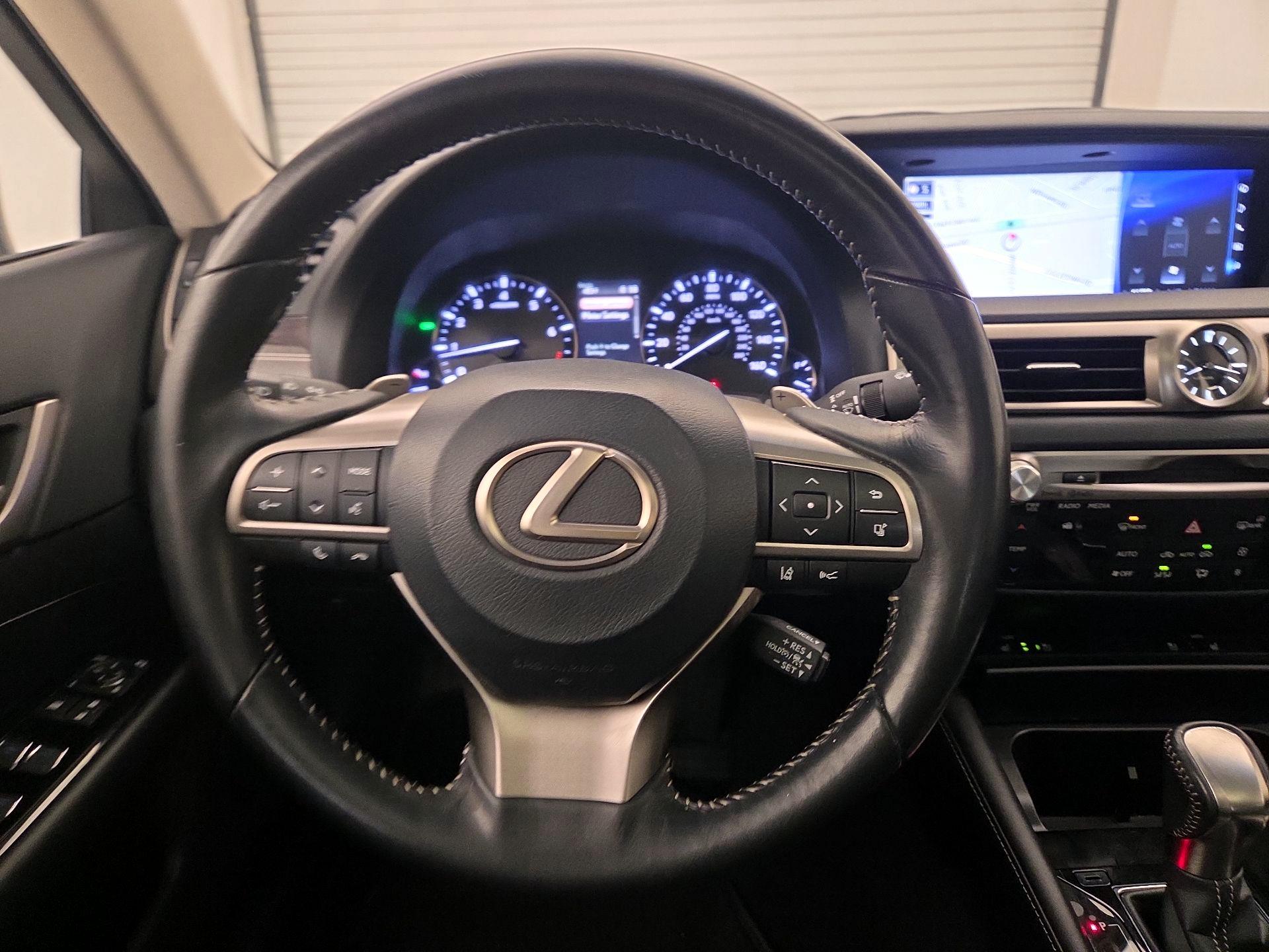 Thumbnail: 2018 Lexus GS - 10