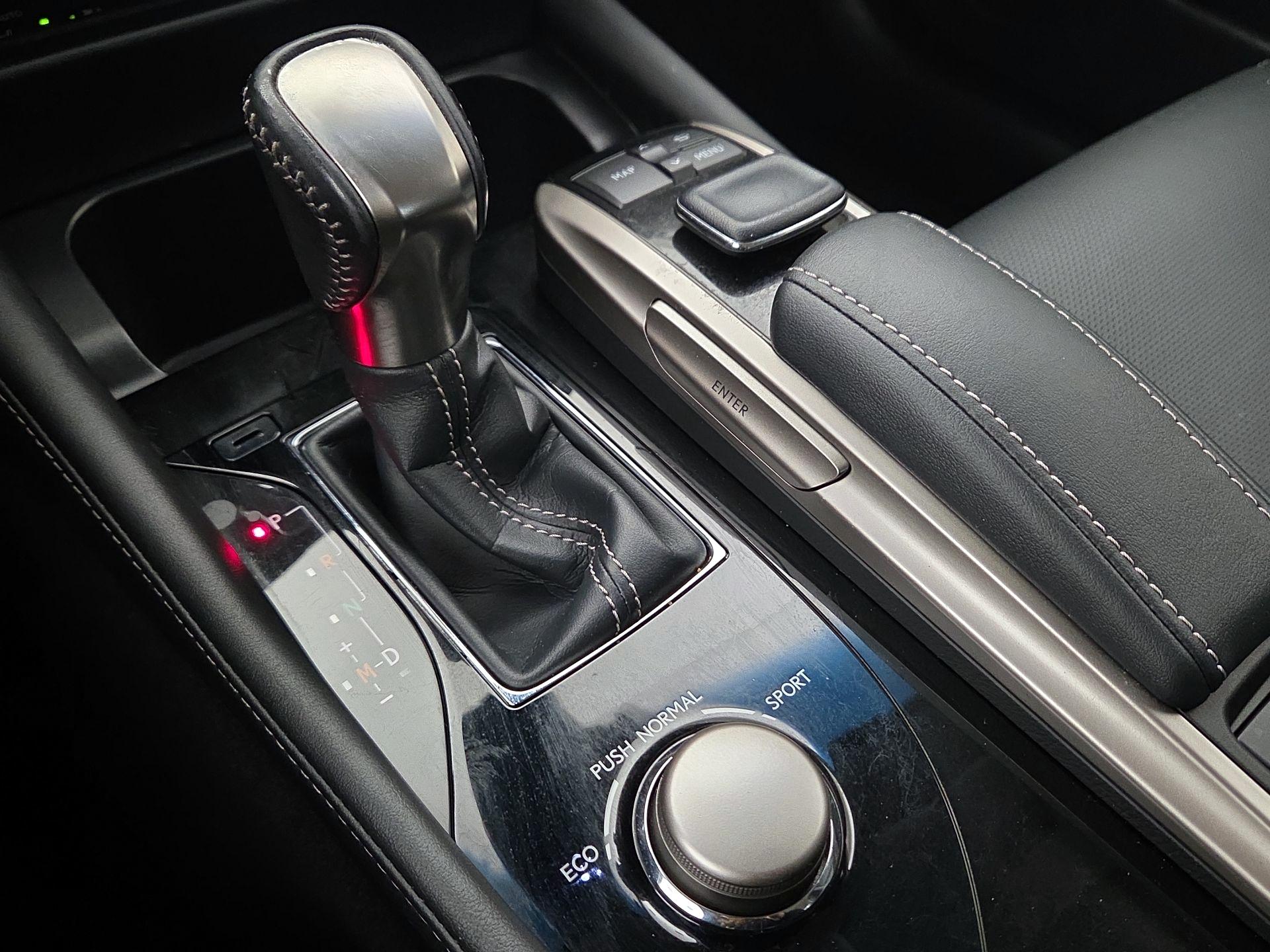 Thumbnail: 2018 Lexus GS - 18