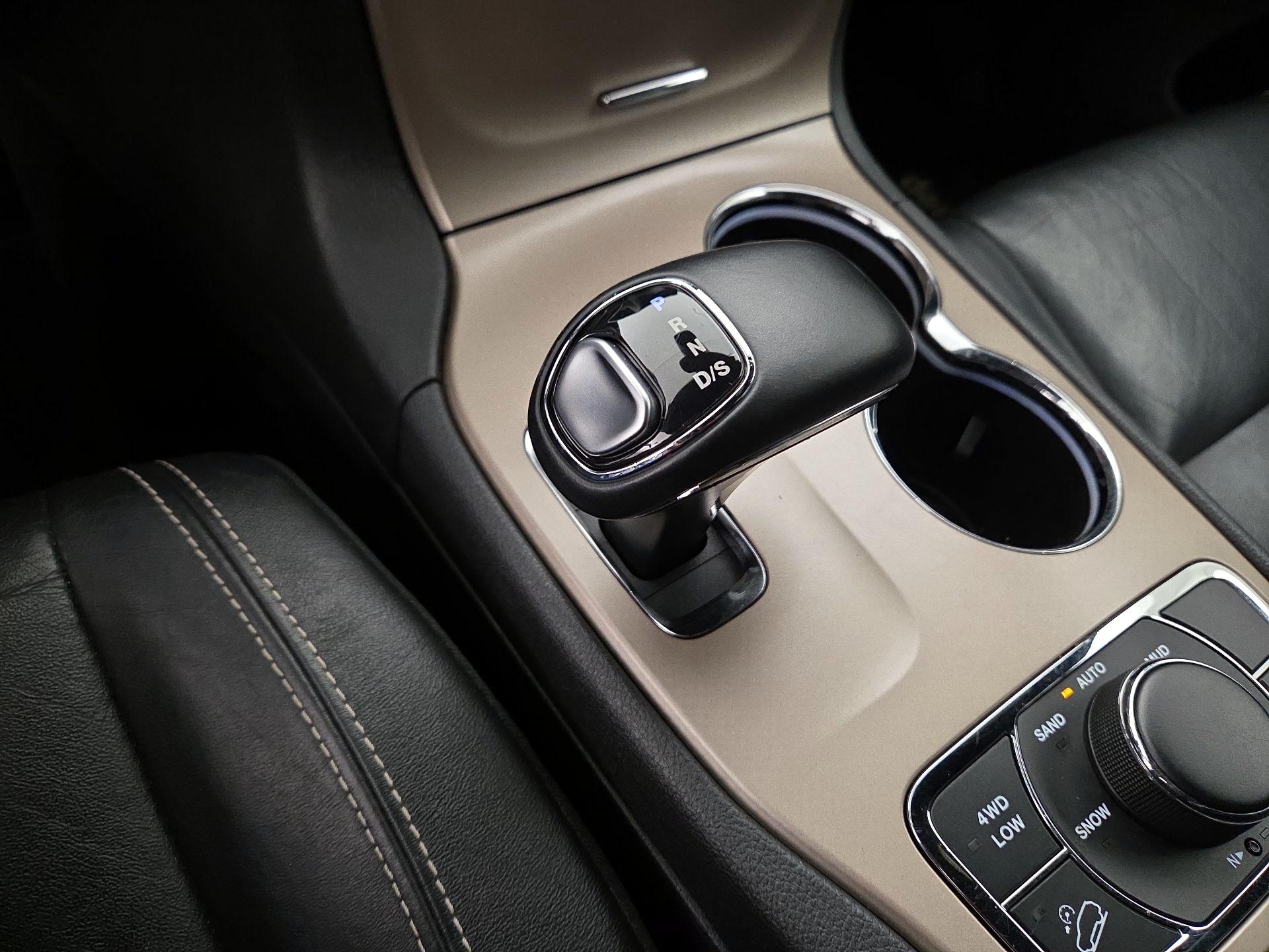 Thumbnail: 2014 Jeep Grand Cherokee - 17