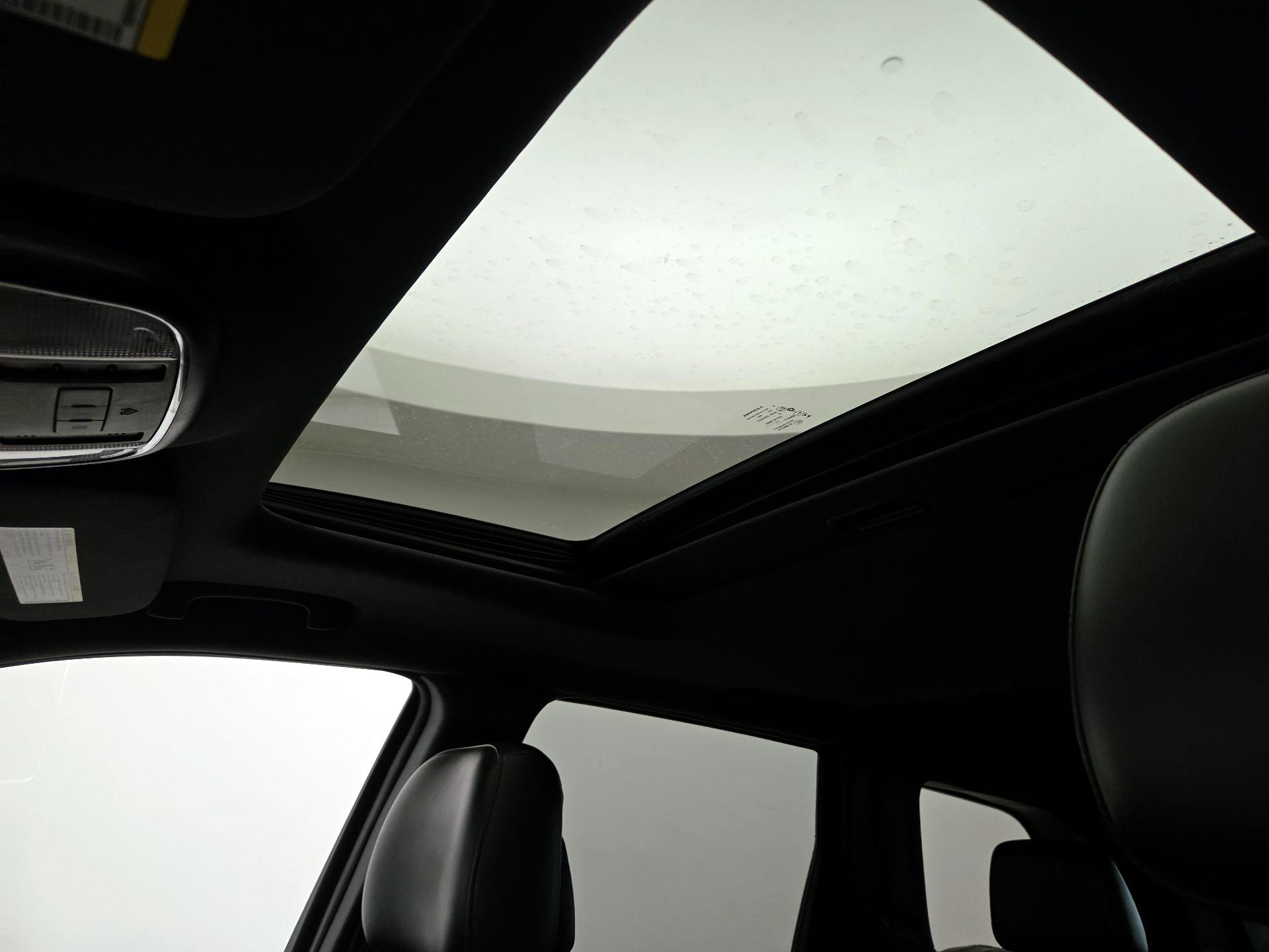 Thumbnail: 2014 Jeep Grand Cherokee - 19