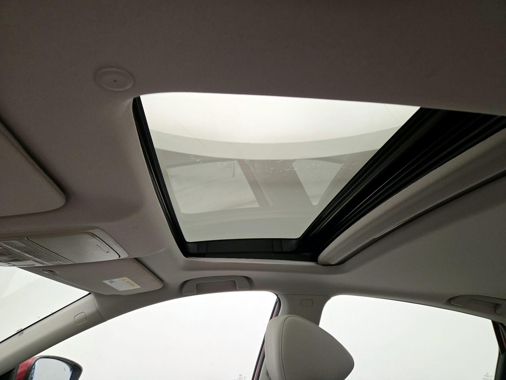 Thumbnail: 2019 Honda Accord - 19