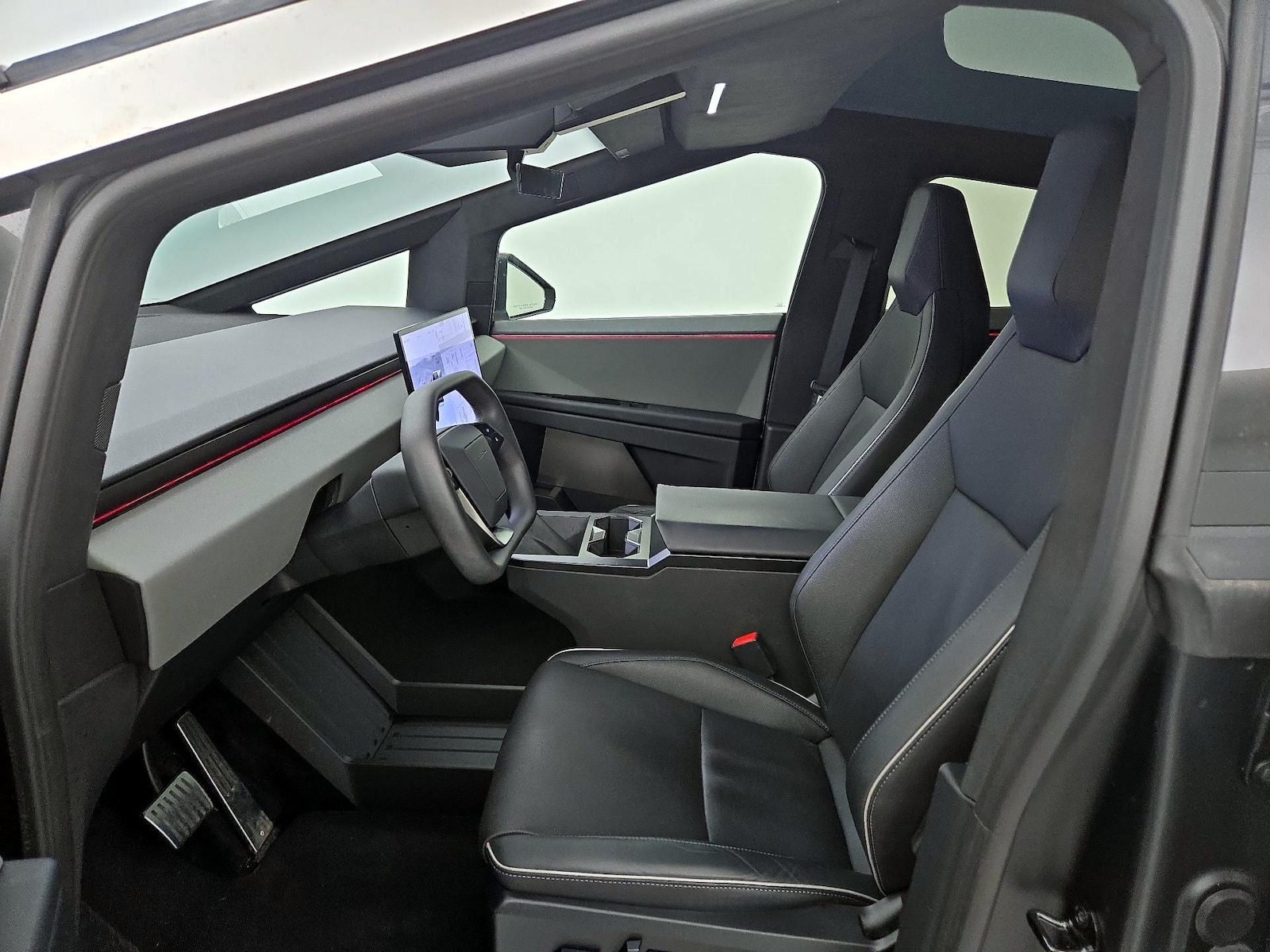 2024 Tesla Cybertruck Base - Photo 12
