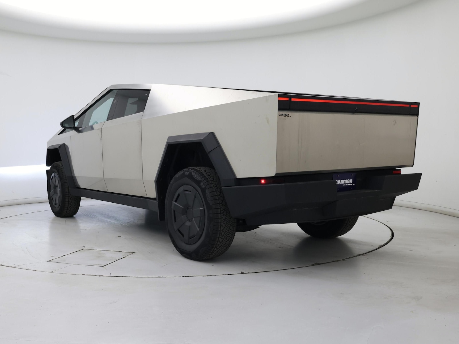 2024 Tesla Cybertruck Base - Photo 3