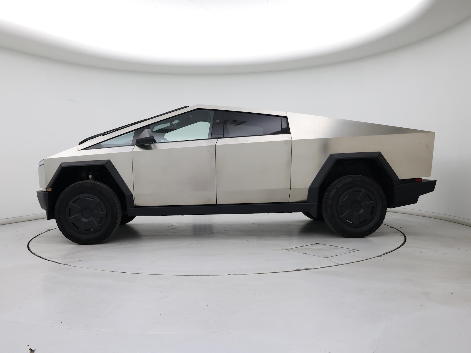 2024 Tesla Cybertruck Base - Photo 4