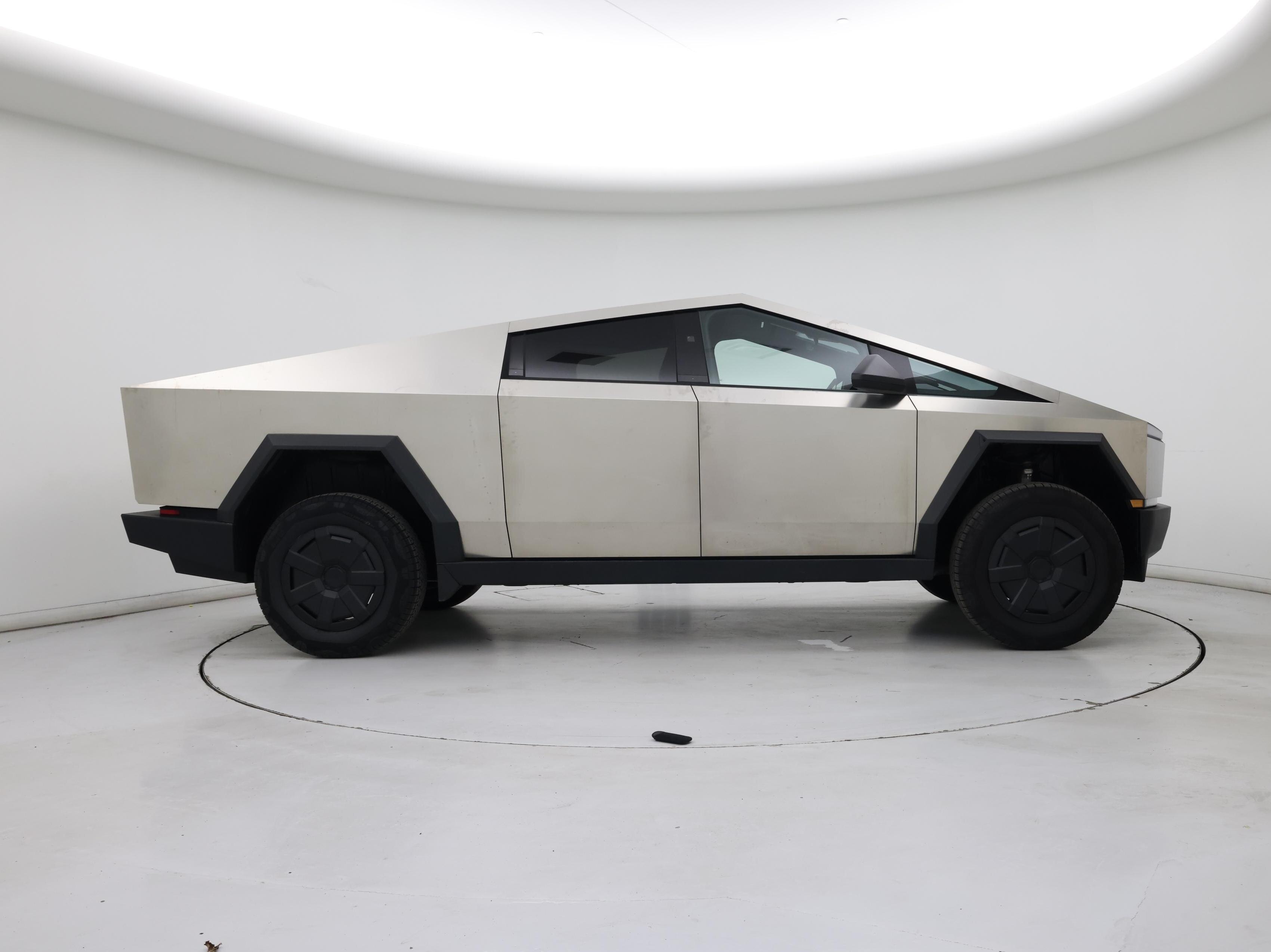 Thumbnail: 2024 Tesla Cybertruck - 7